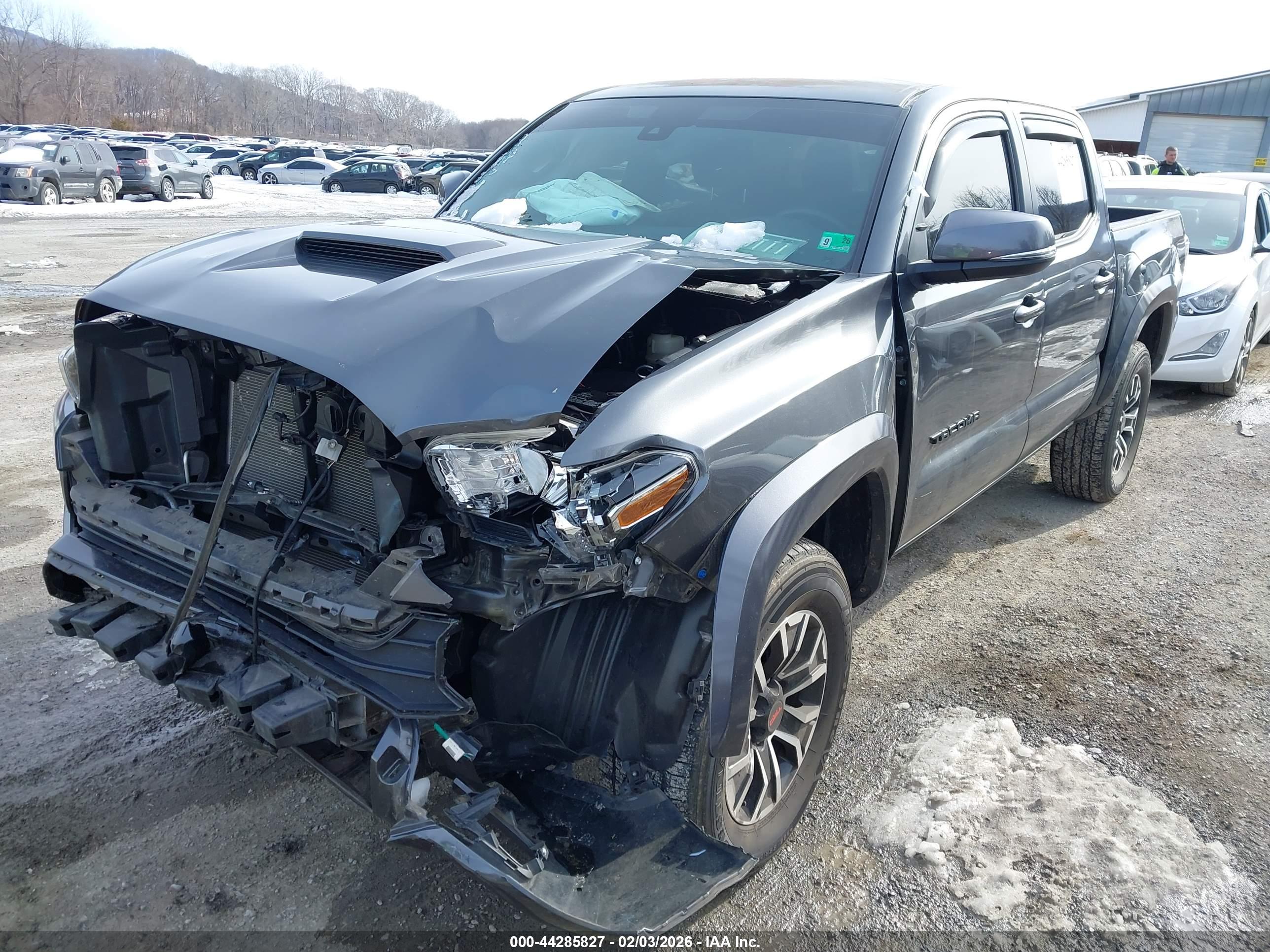 TOYOTA TACOMA image 6