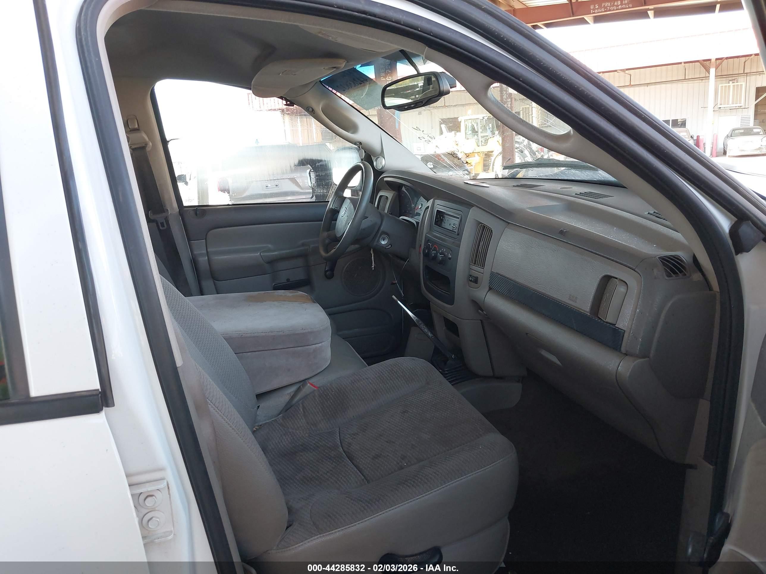 DODGE RAM image 5