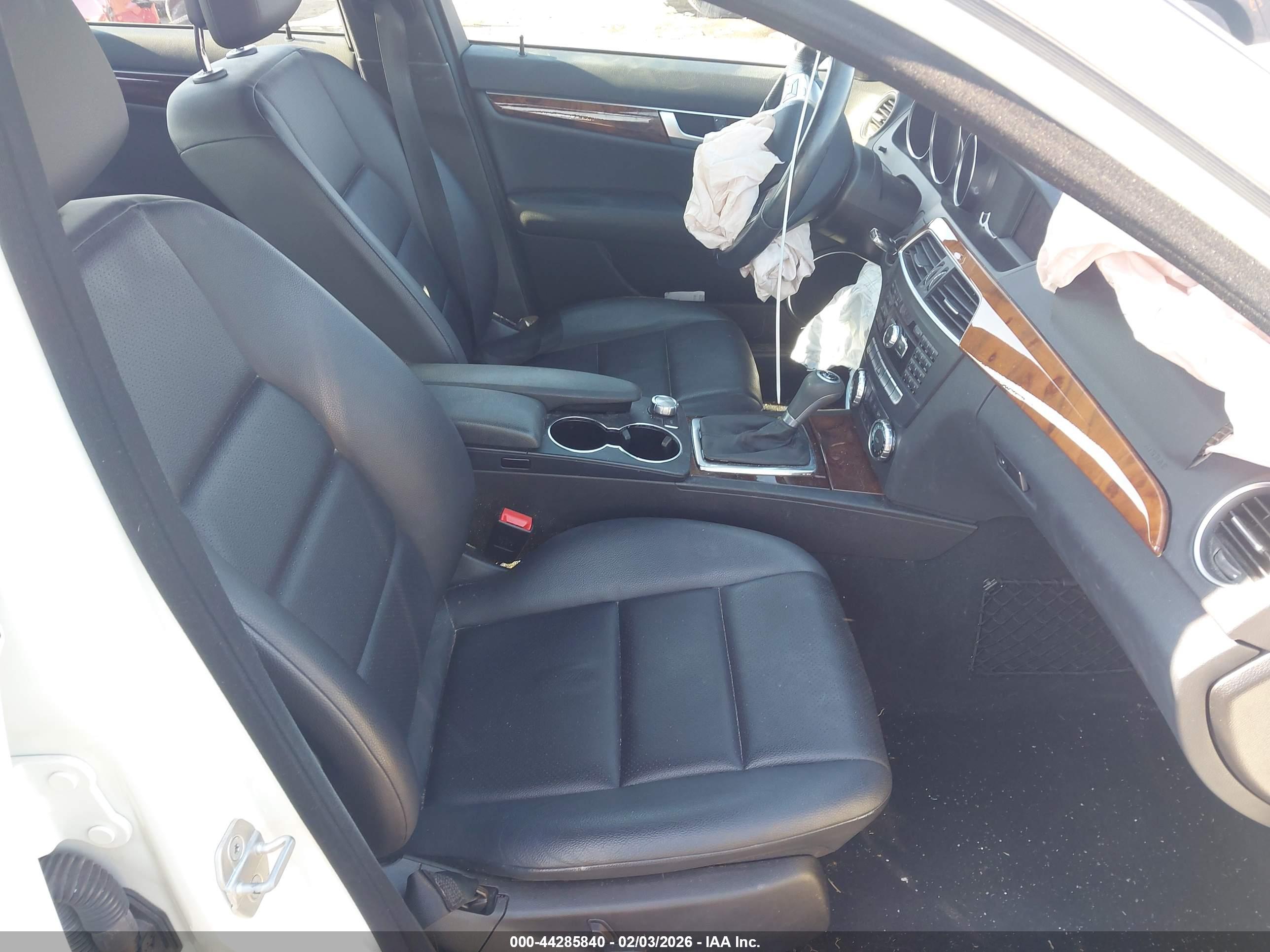 MERCEDES-BENZ C image 5