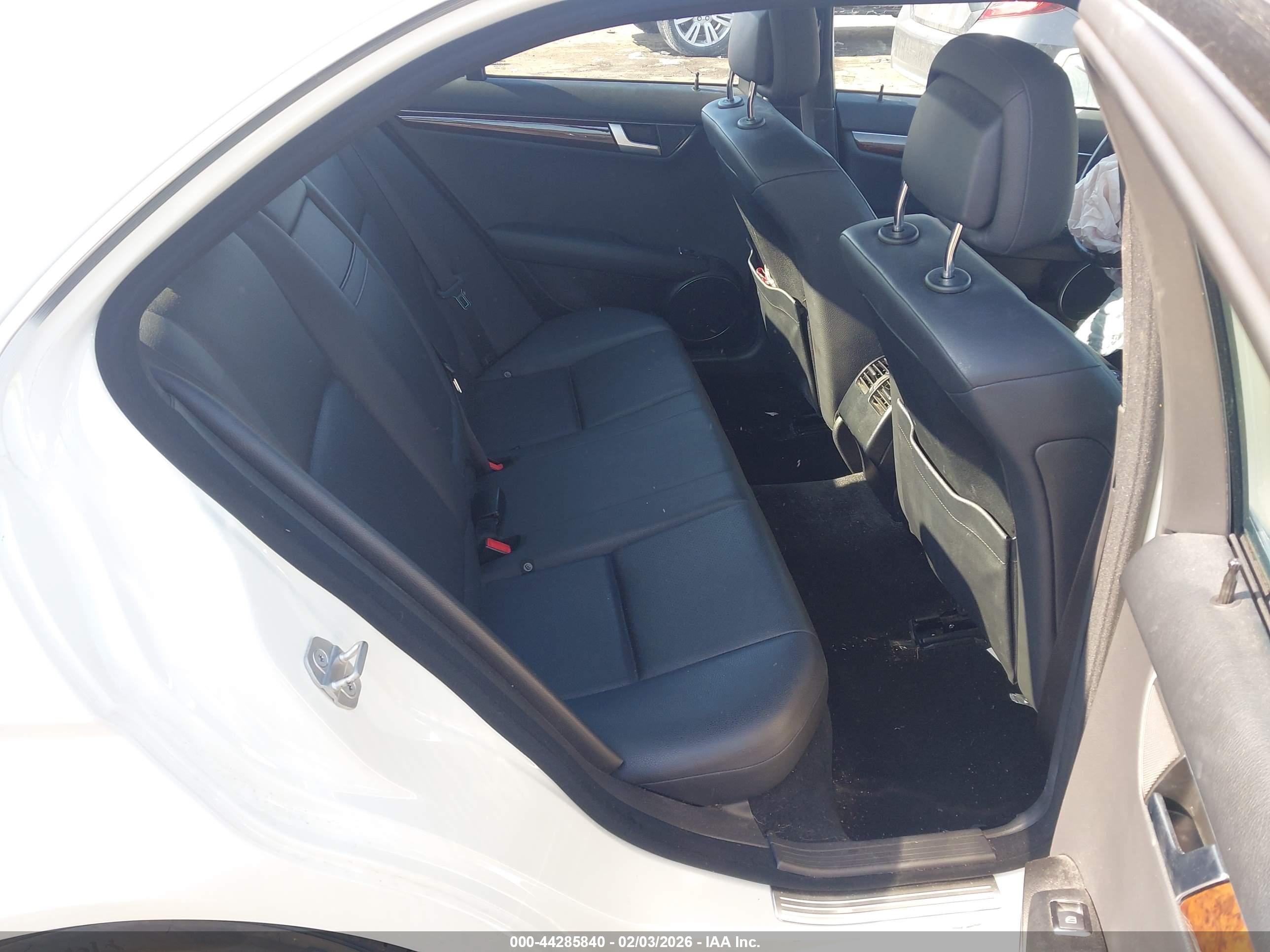 MERCEDES-BENZ C image 8