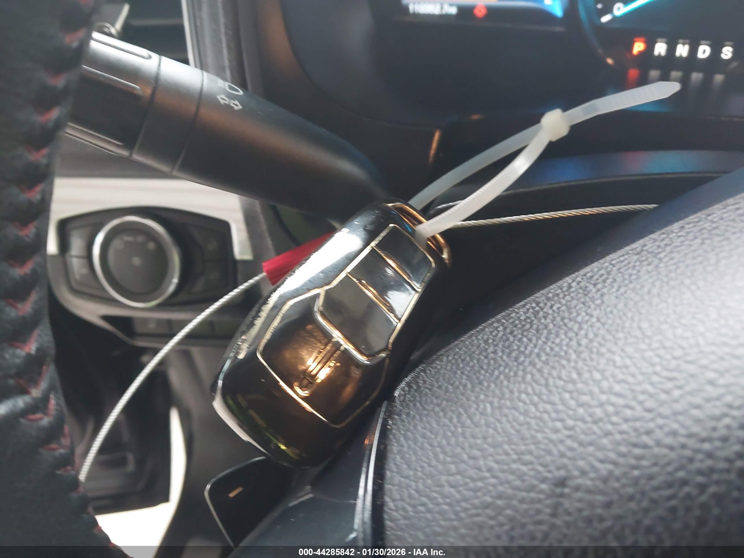FORD EXPLORER image 11