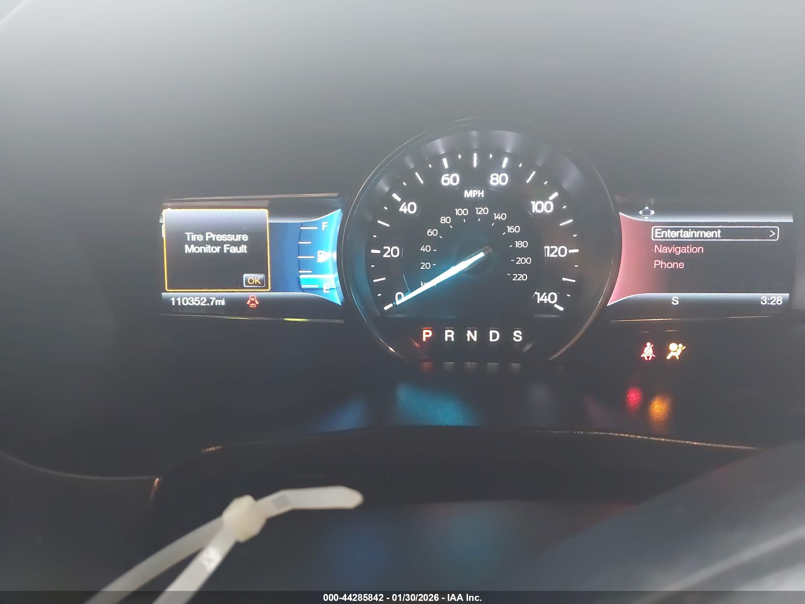 FORD EXPLORER image 7