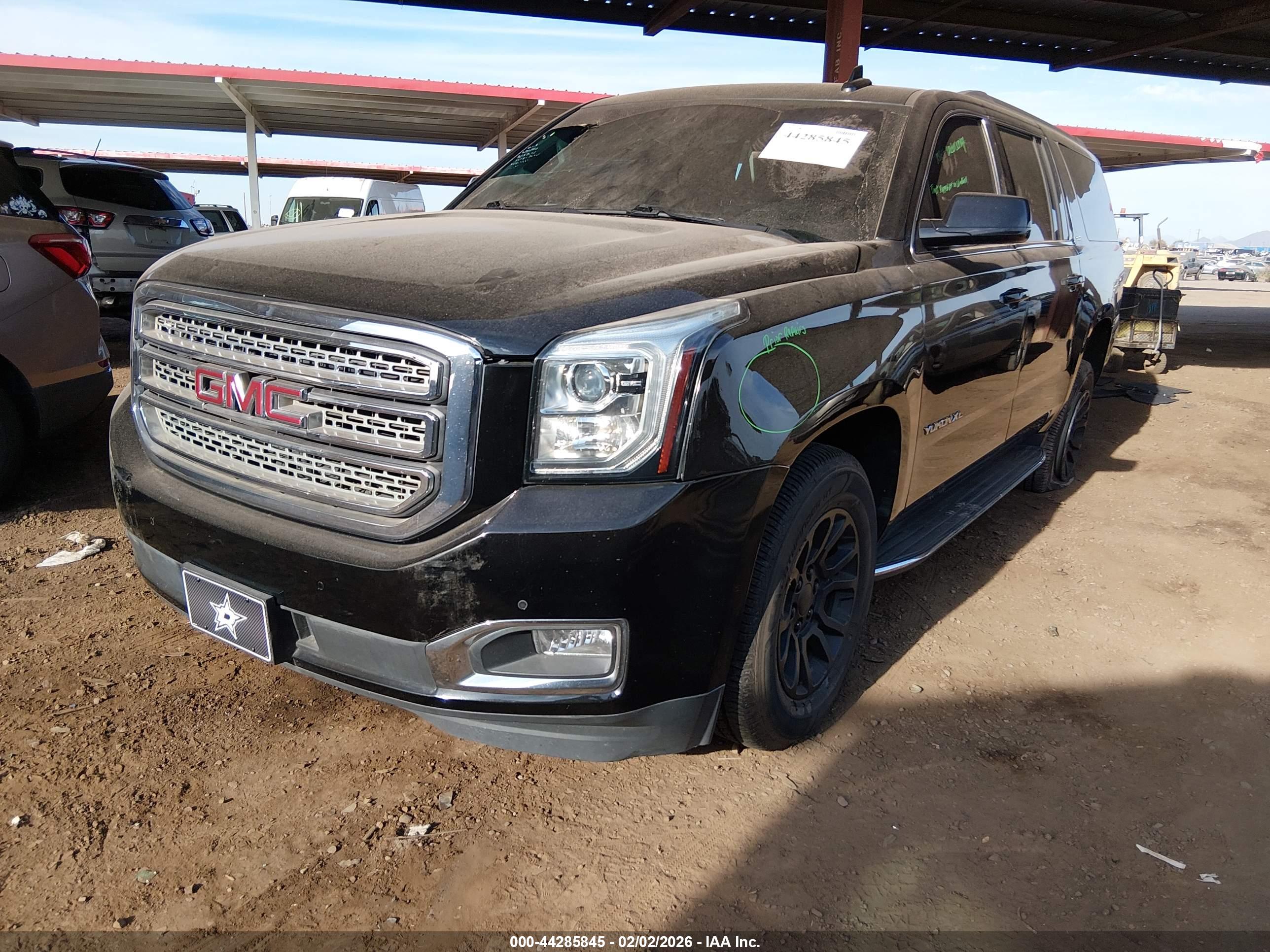 GMC YUKON image 2