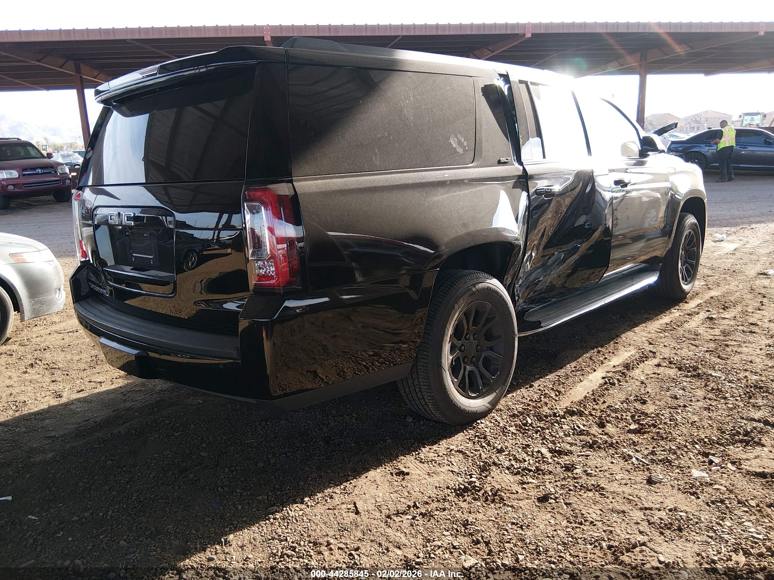 GMC YUKON image 4