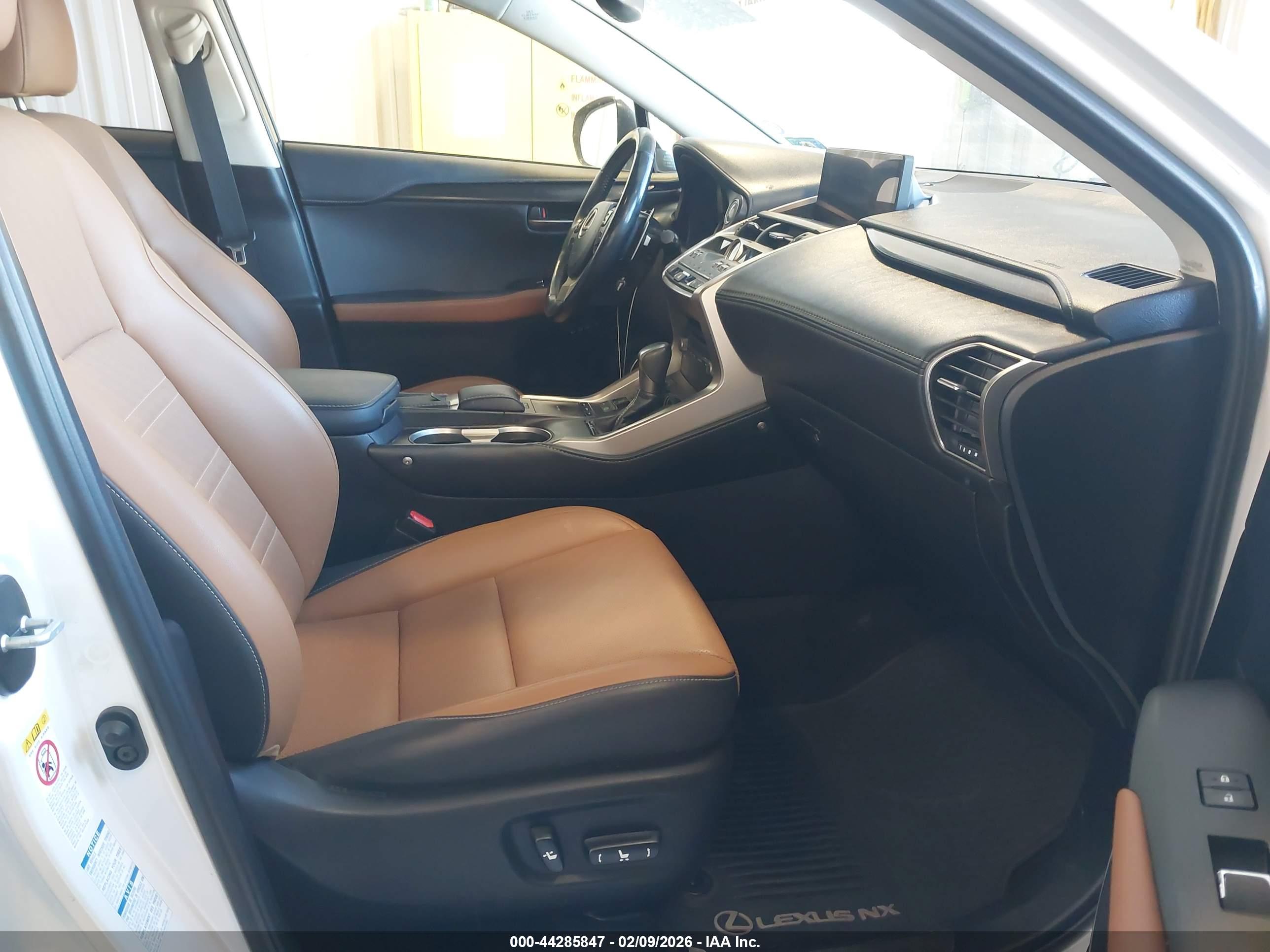LEXUS NX image 5