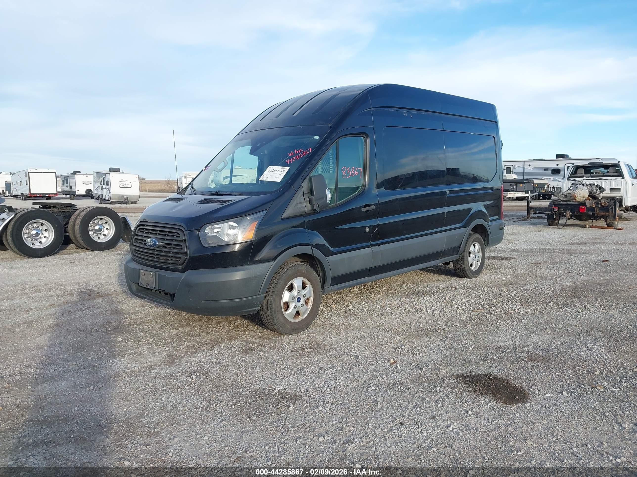 FORD TRANSIT-250 image 2
