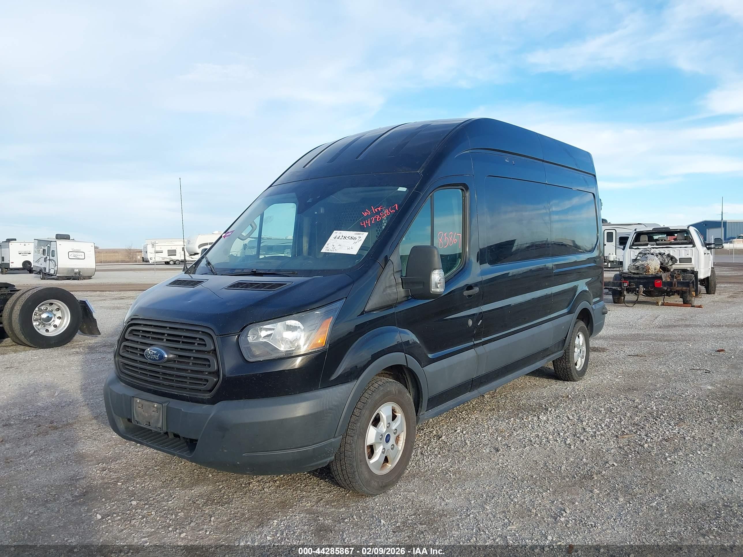 FORD TRANSIT-250 image 6