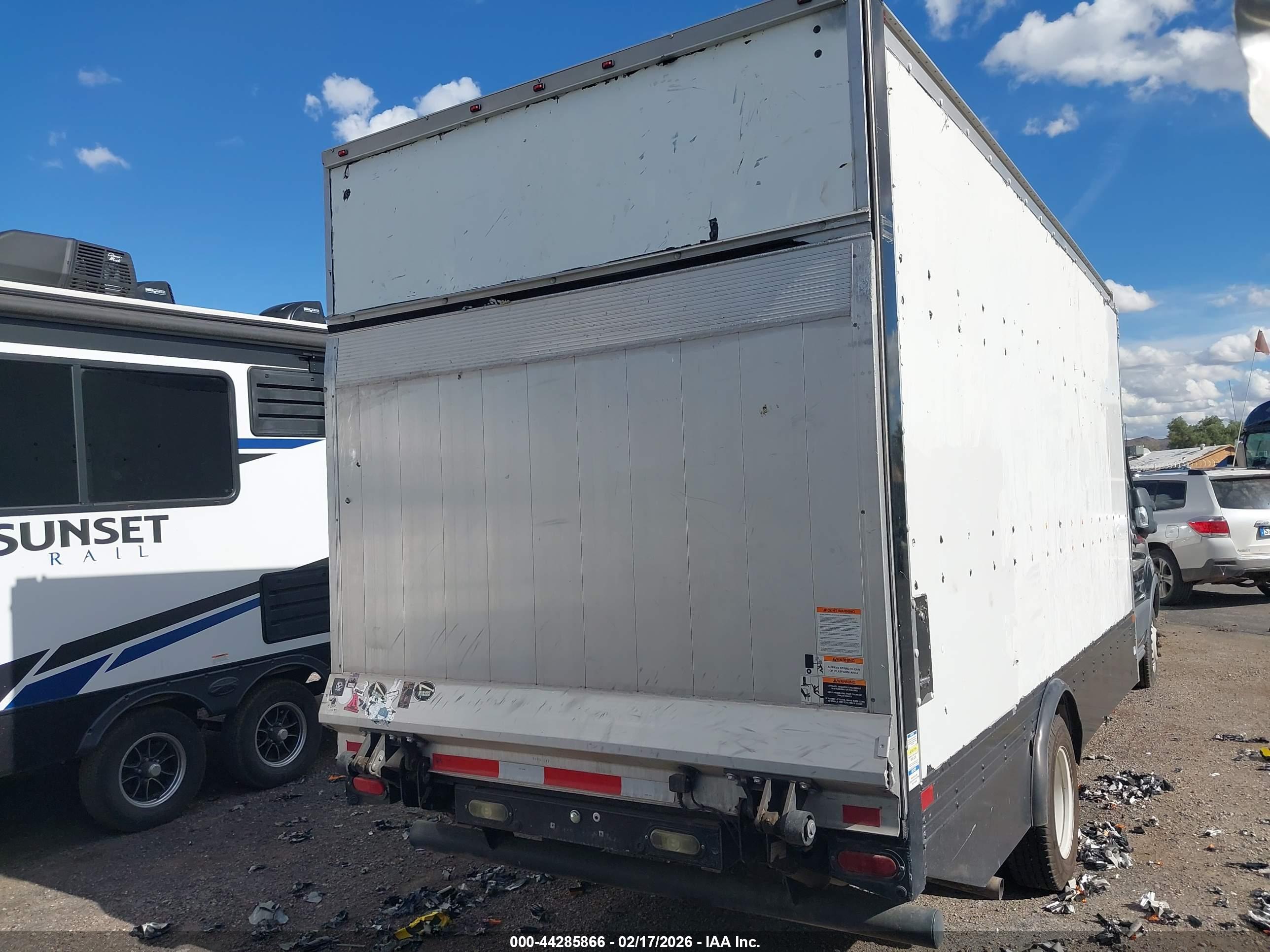 FORD TRANSIT-350 image 4