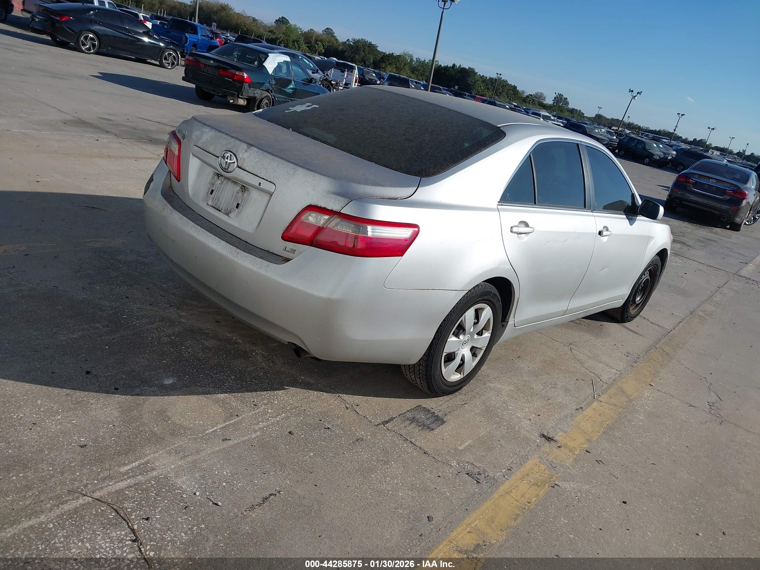 TOYOTA CAMRY image 4