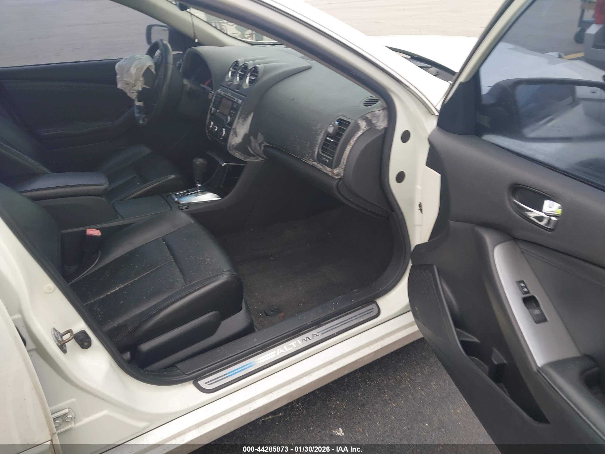 NISSAN ALTIMA image 5