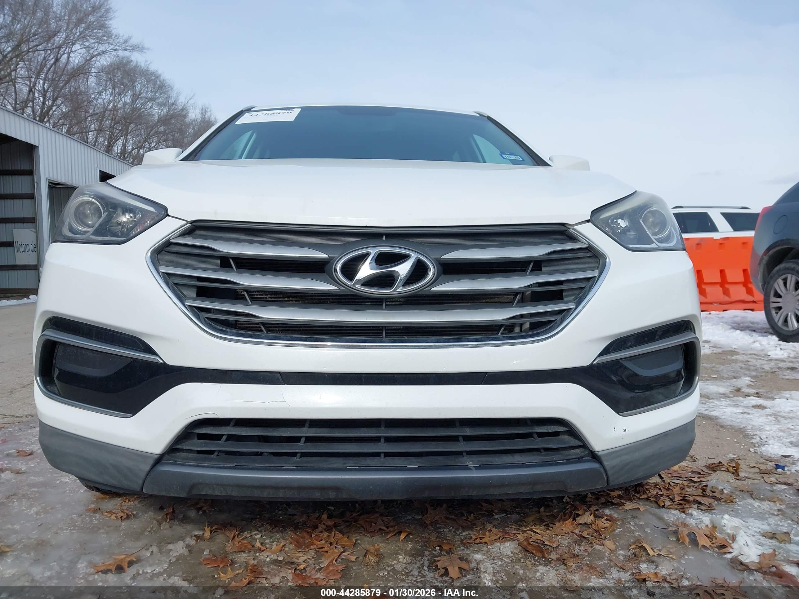 HYUNDAI SANTA image 6