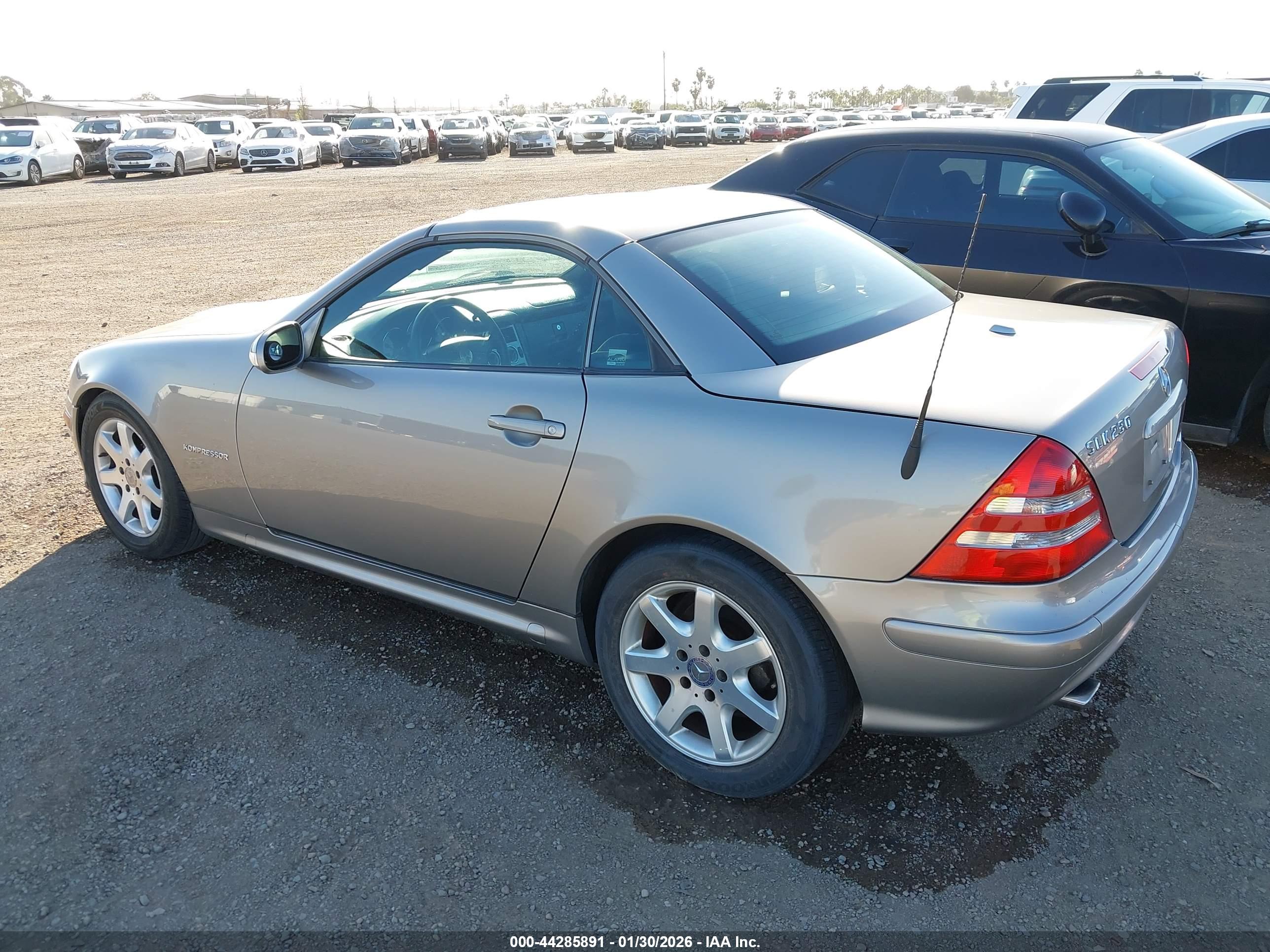 MERCEDES-BENZ SLK image 3