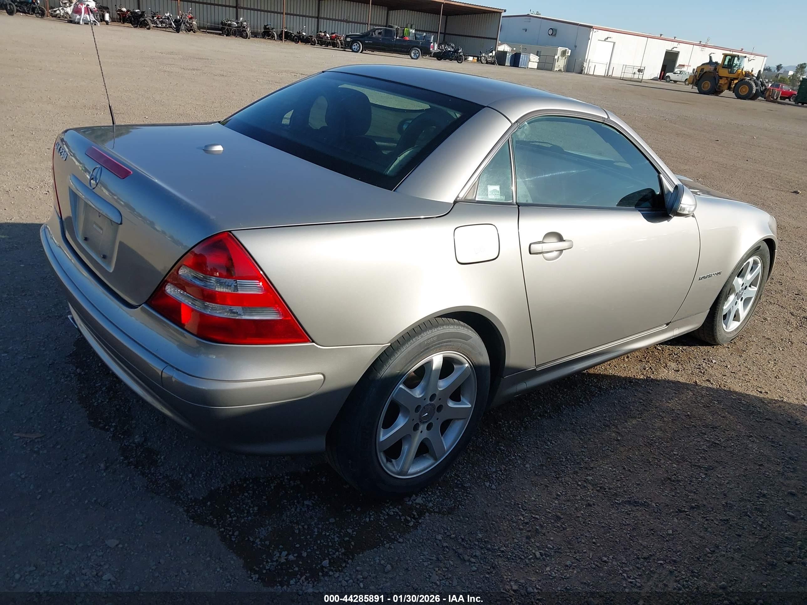MERCEDES-BENZ SLK image 4