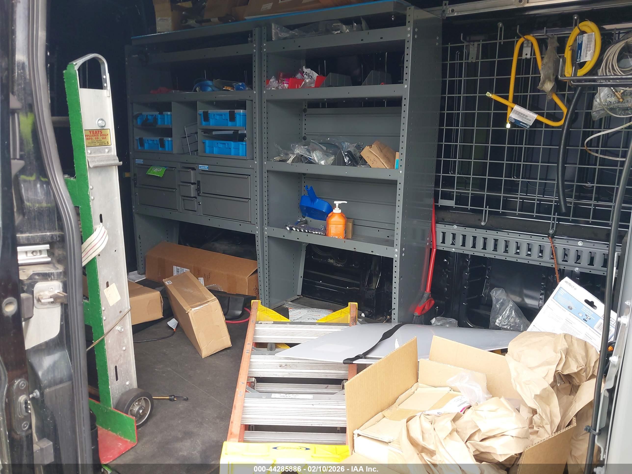 FORD TRANSIT-250 image 8