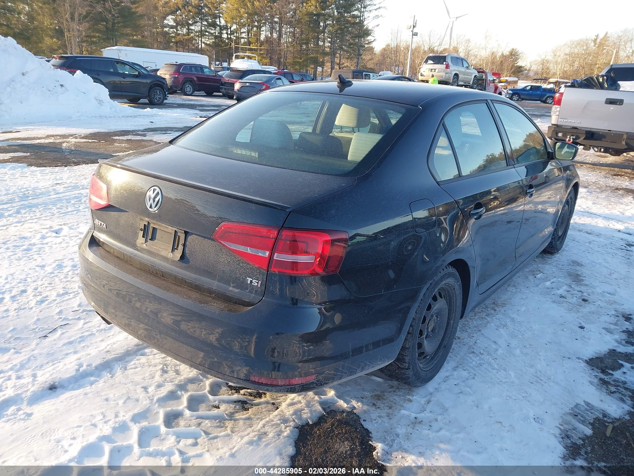 VOLKSWAGEN JETTA image 4