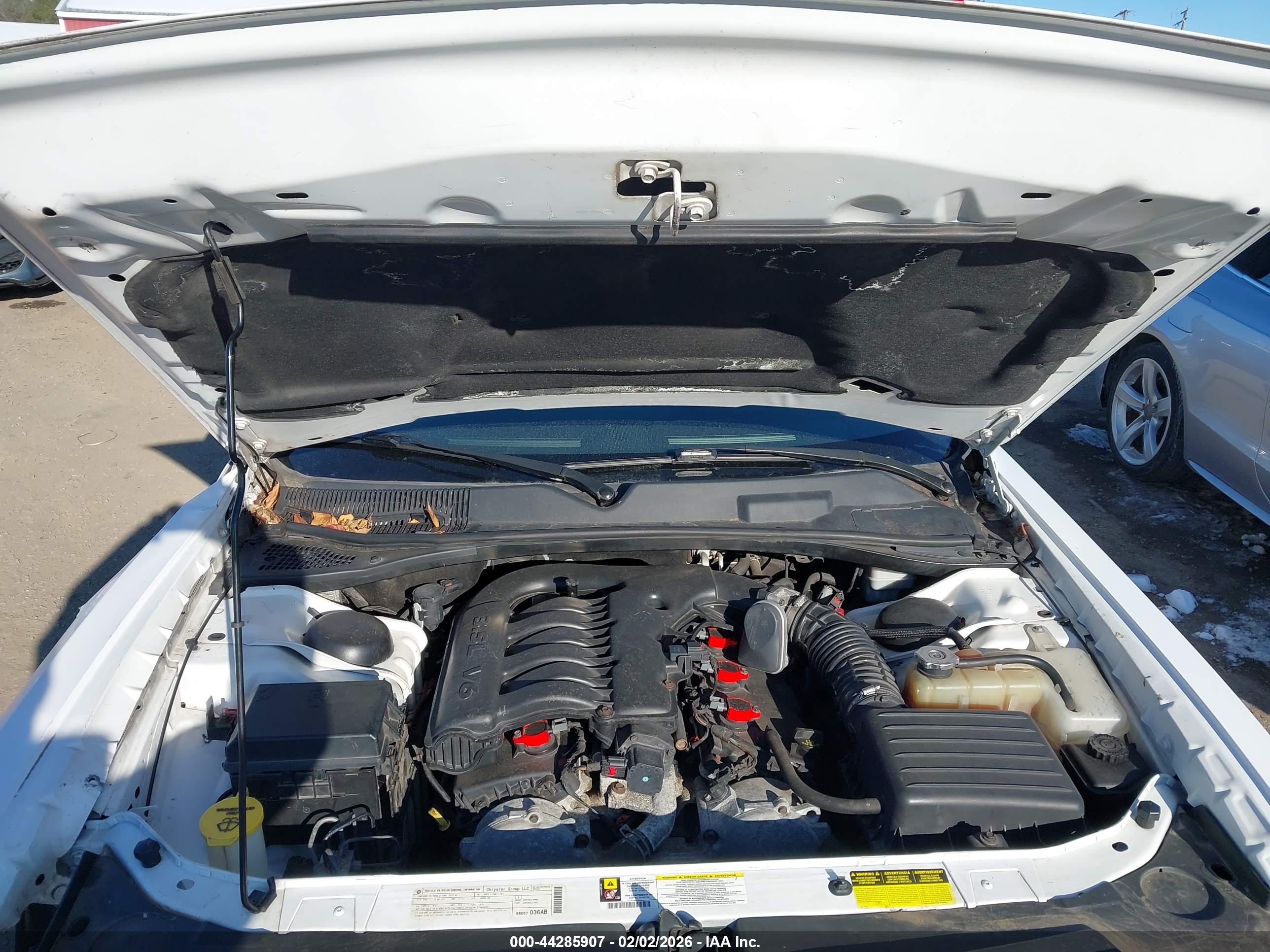 DODGE CHALLENGER image 10