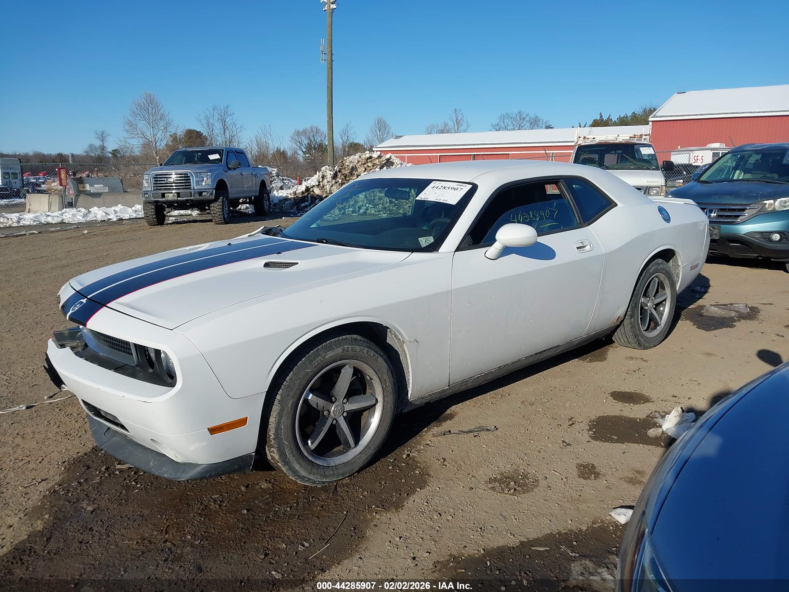 DODGE CHALLENGER image 2