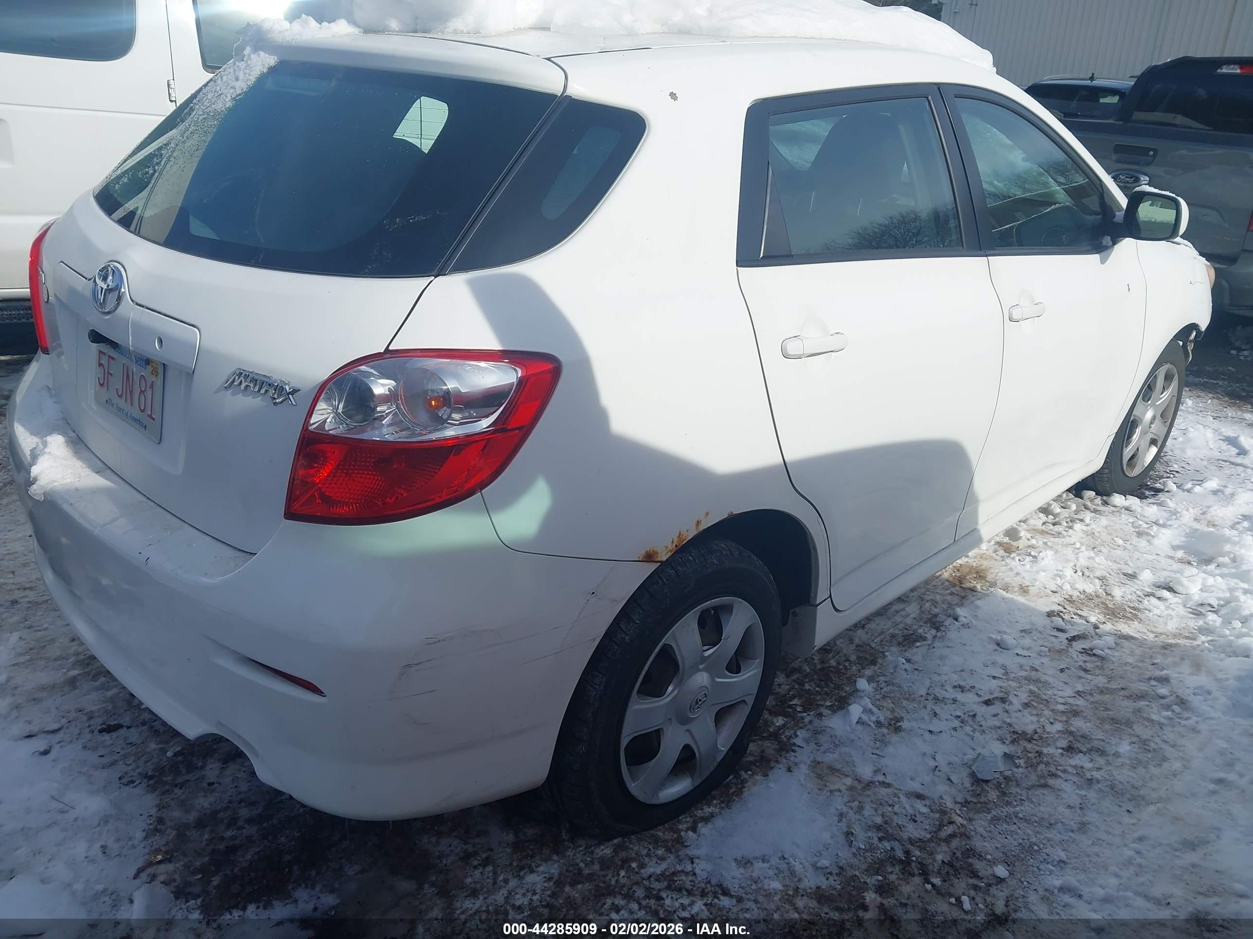 TOYOTA MATRIX image 4