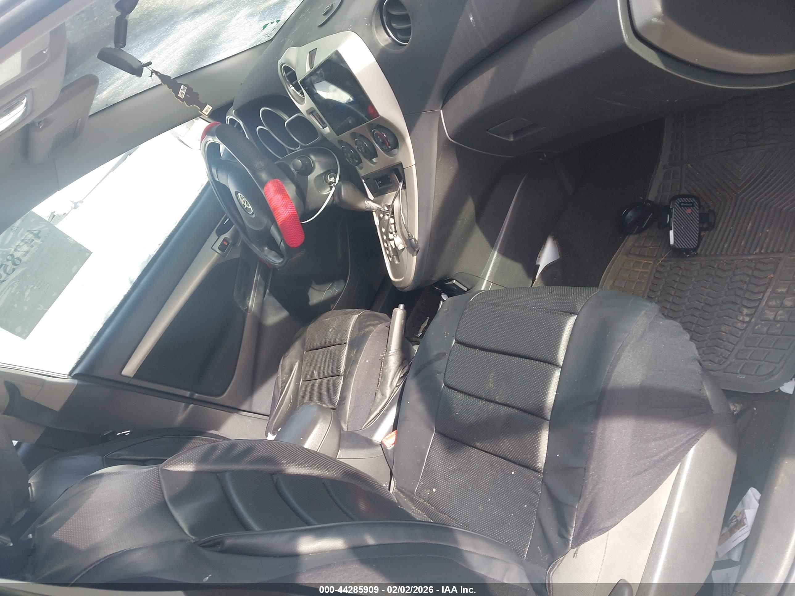 TOYOTA MATRIX image 5