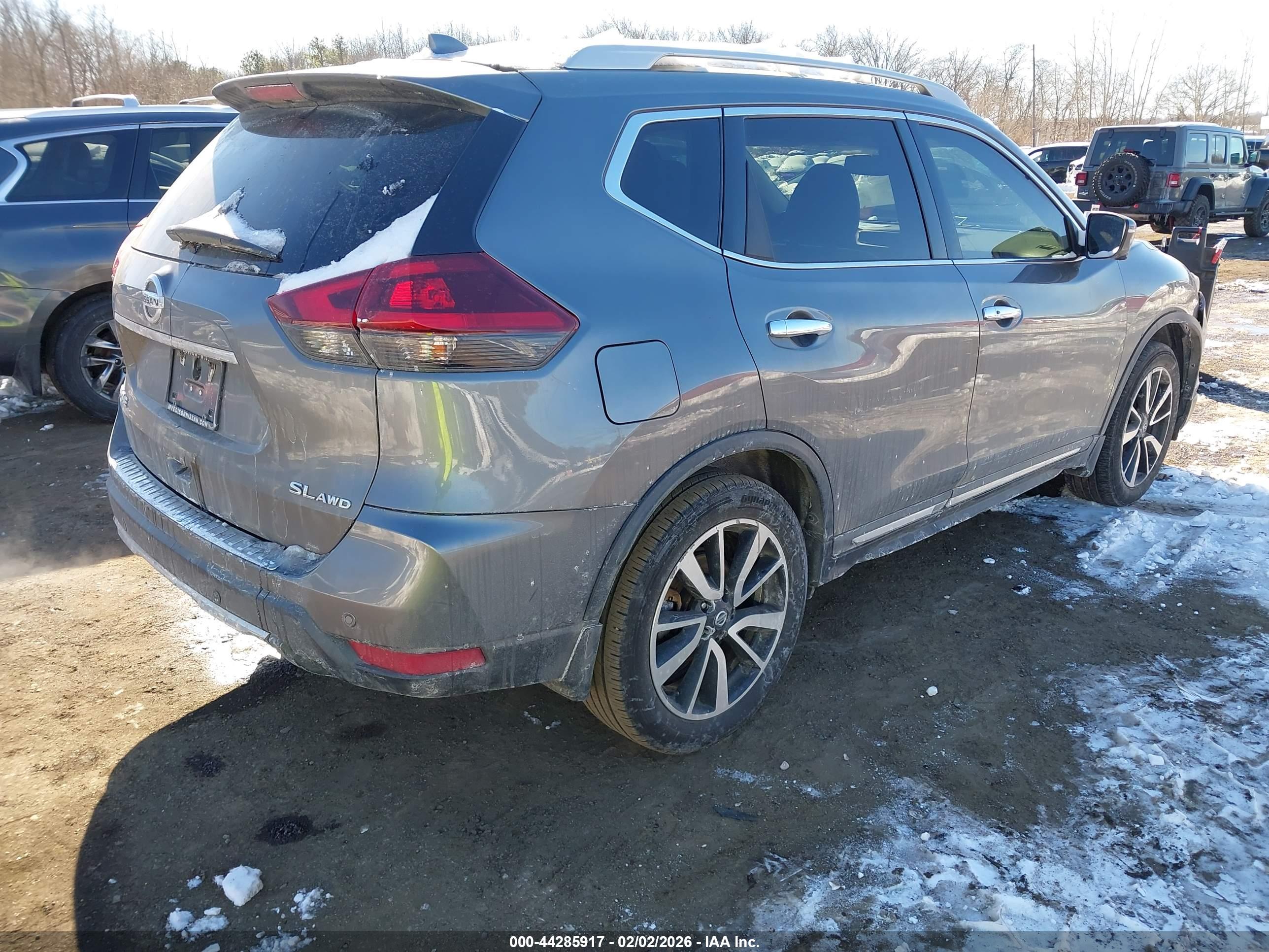 NISSAN ROGUE image 4