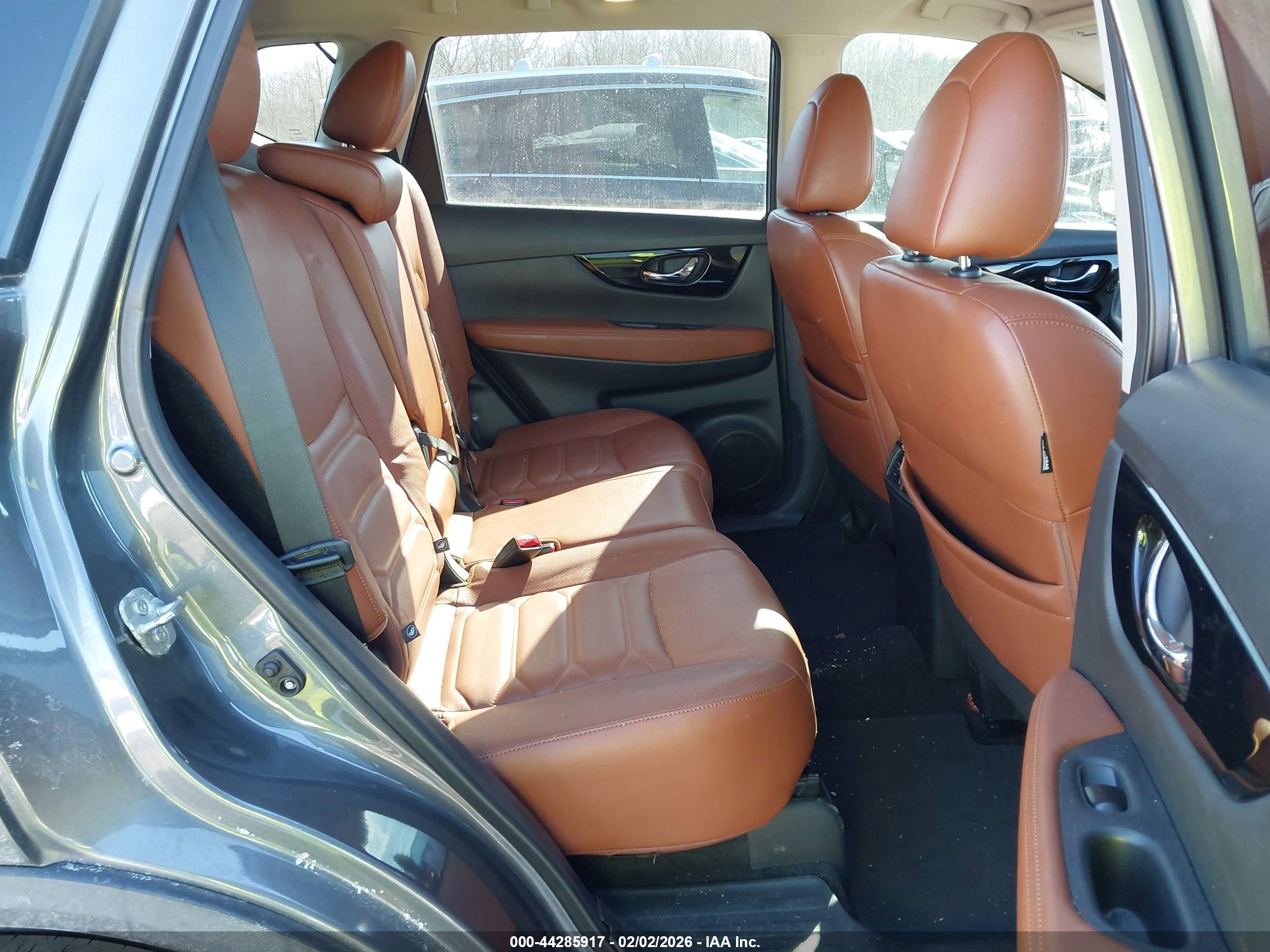 NISSAN ROGUE image 8