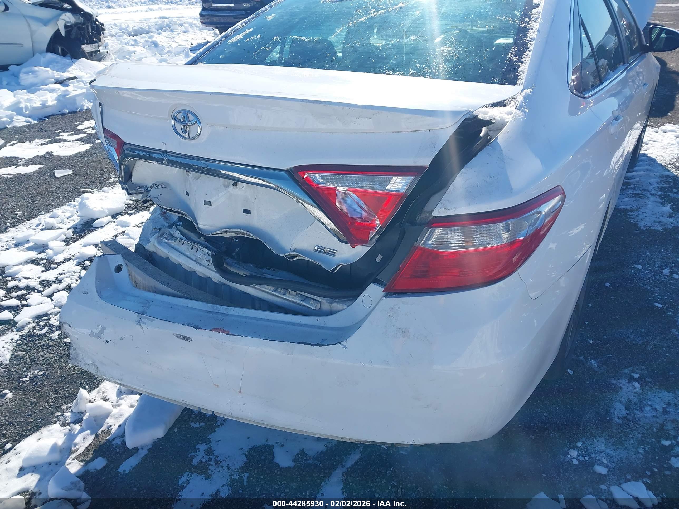 TOYOTA CAMRY image 6