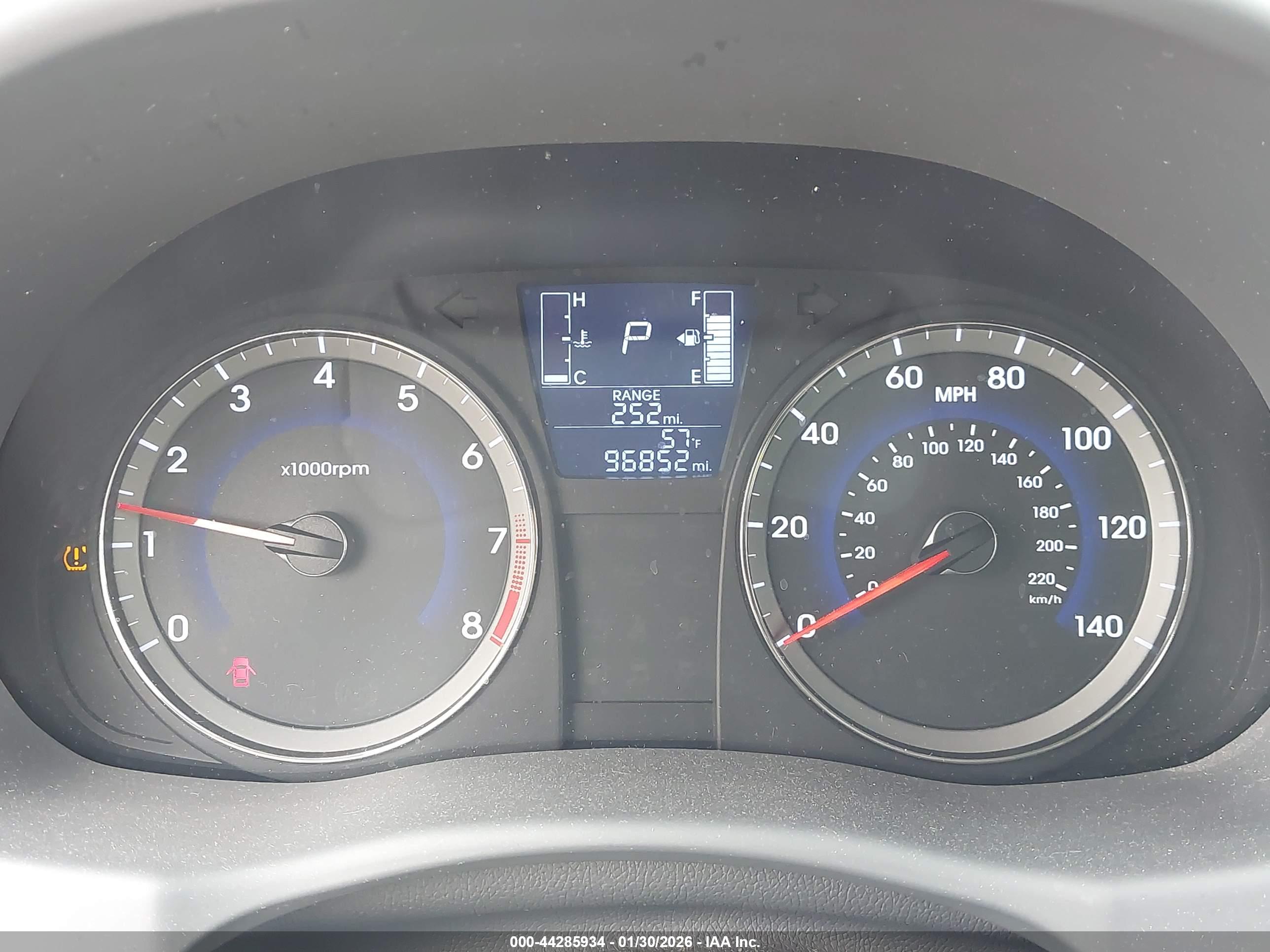 HYUNDAI ACCENT image 7