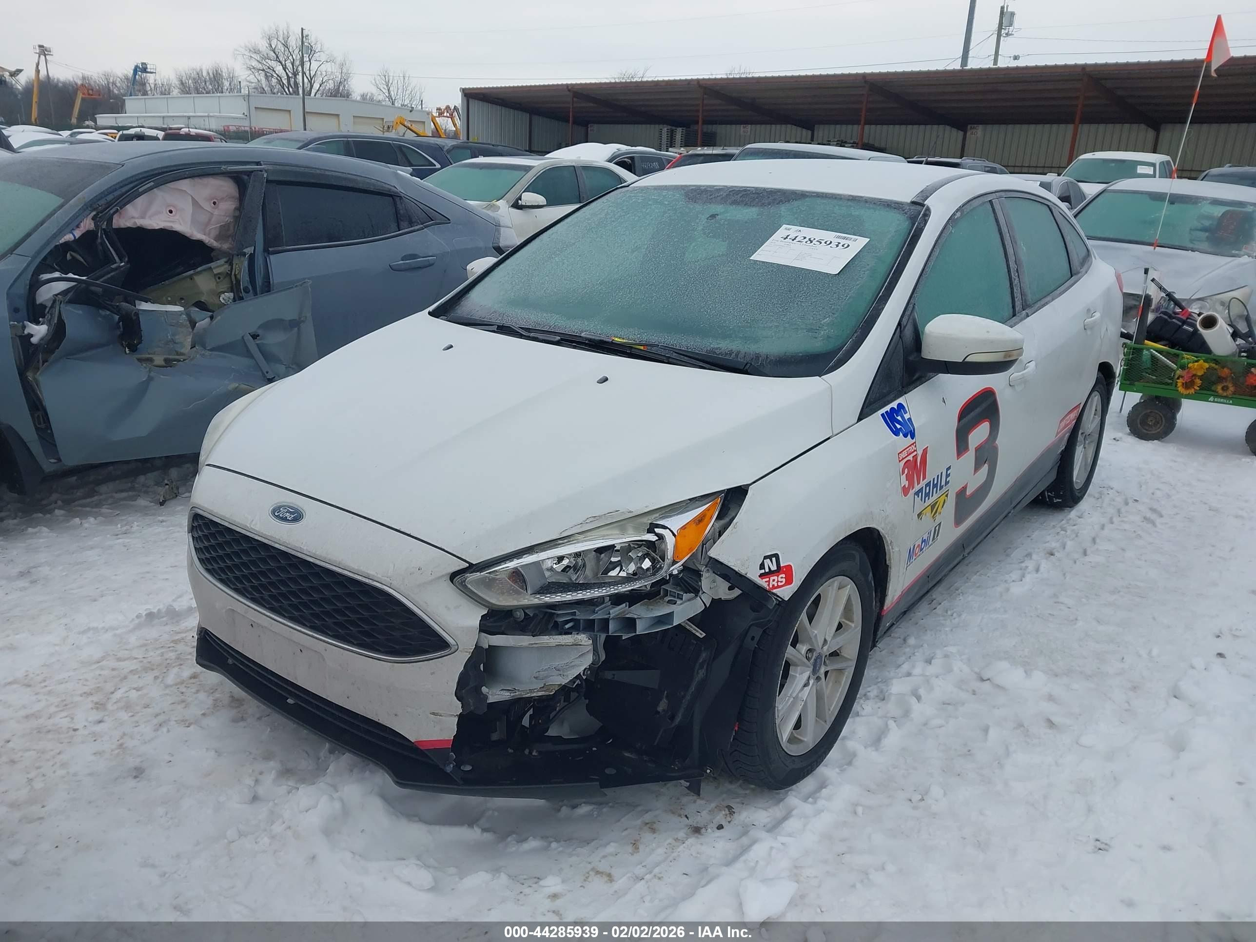 FORD FOCUS image 2