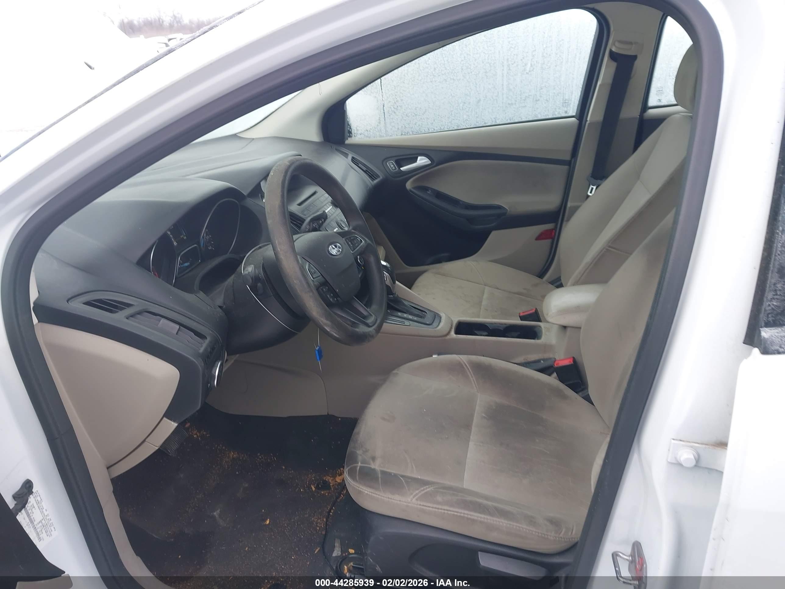 FORD FOCUS image 5