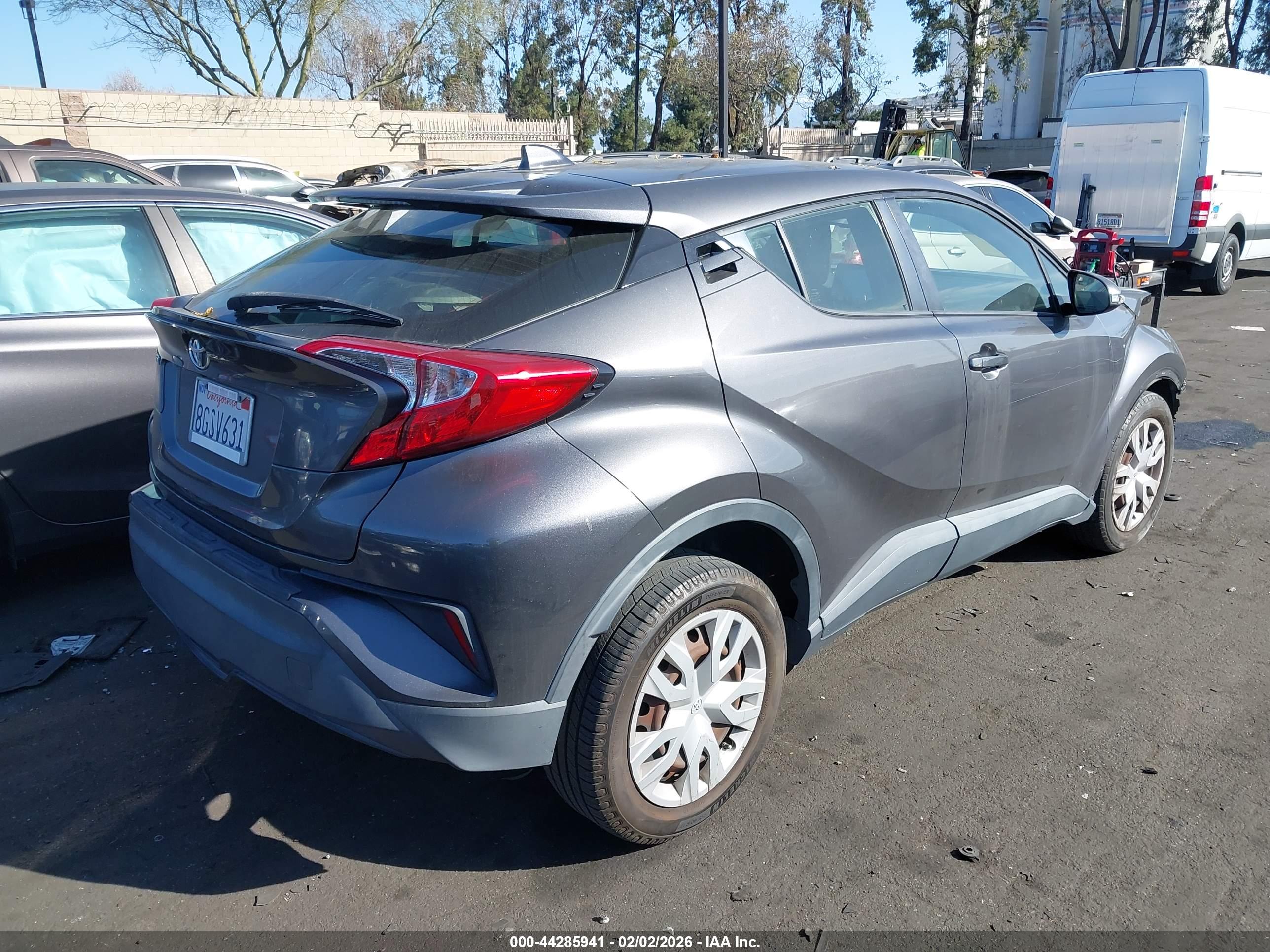 TOYOTA C-HR image 4