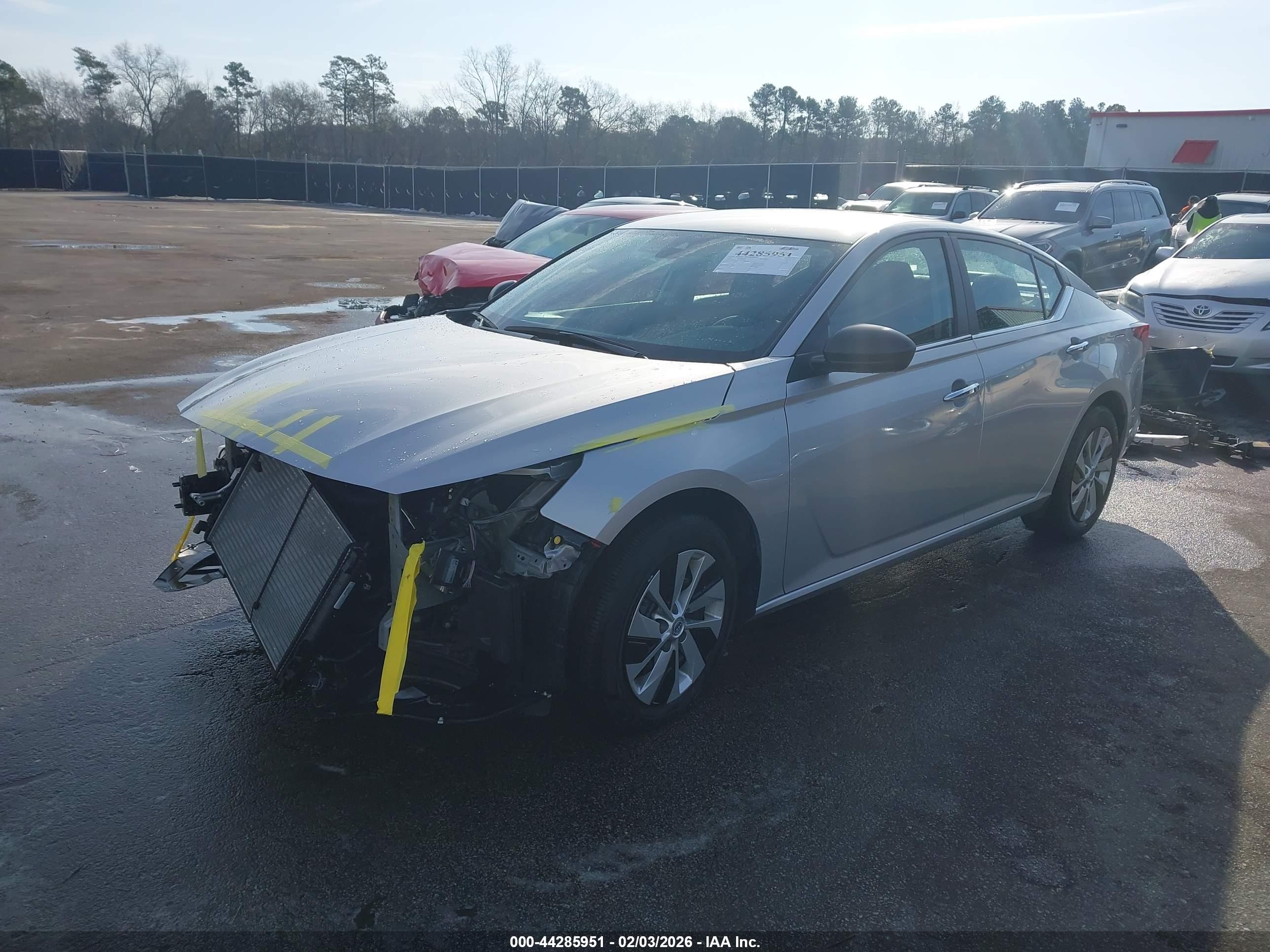 NISSAN ALTIMA image 2