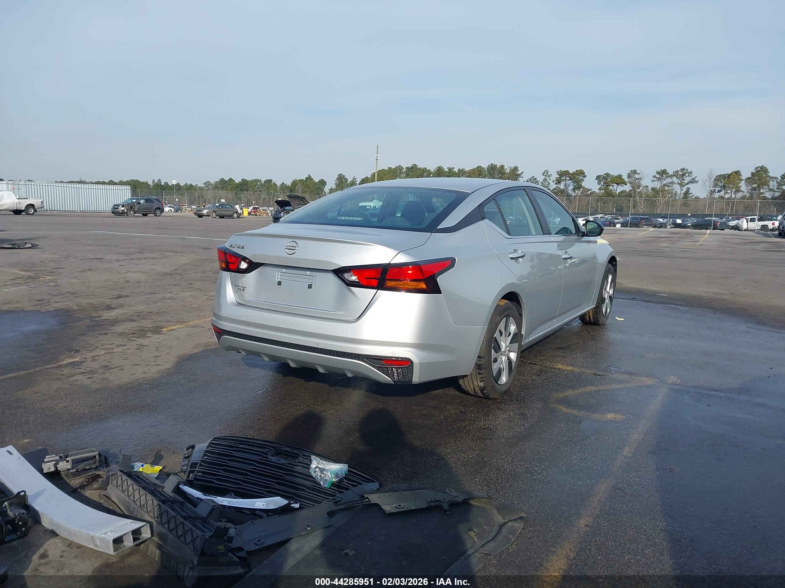 NISSAN ALTIMA image 4