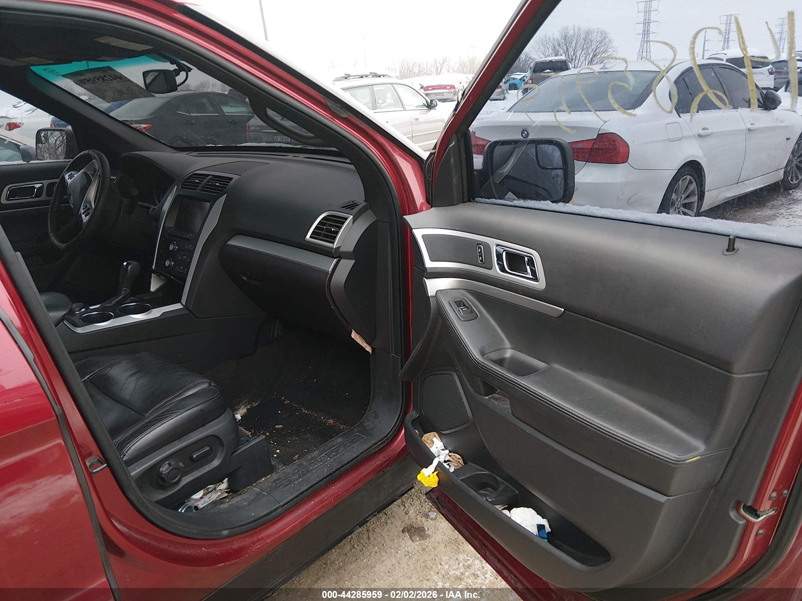 FORD EXPLORER image 5