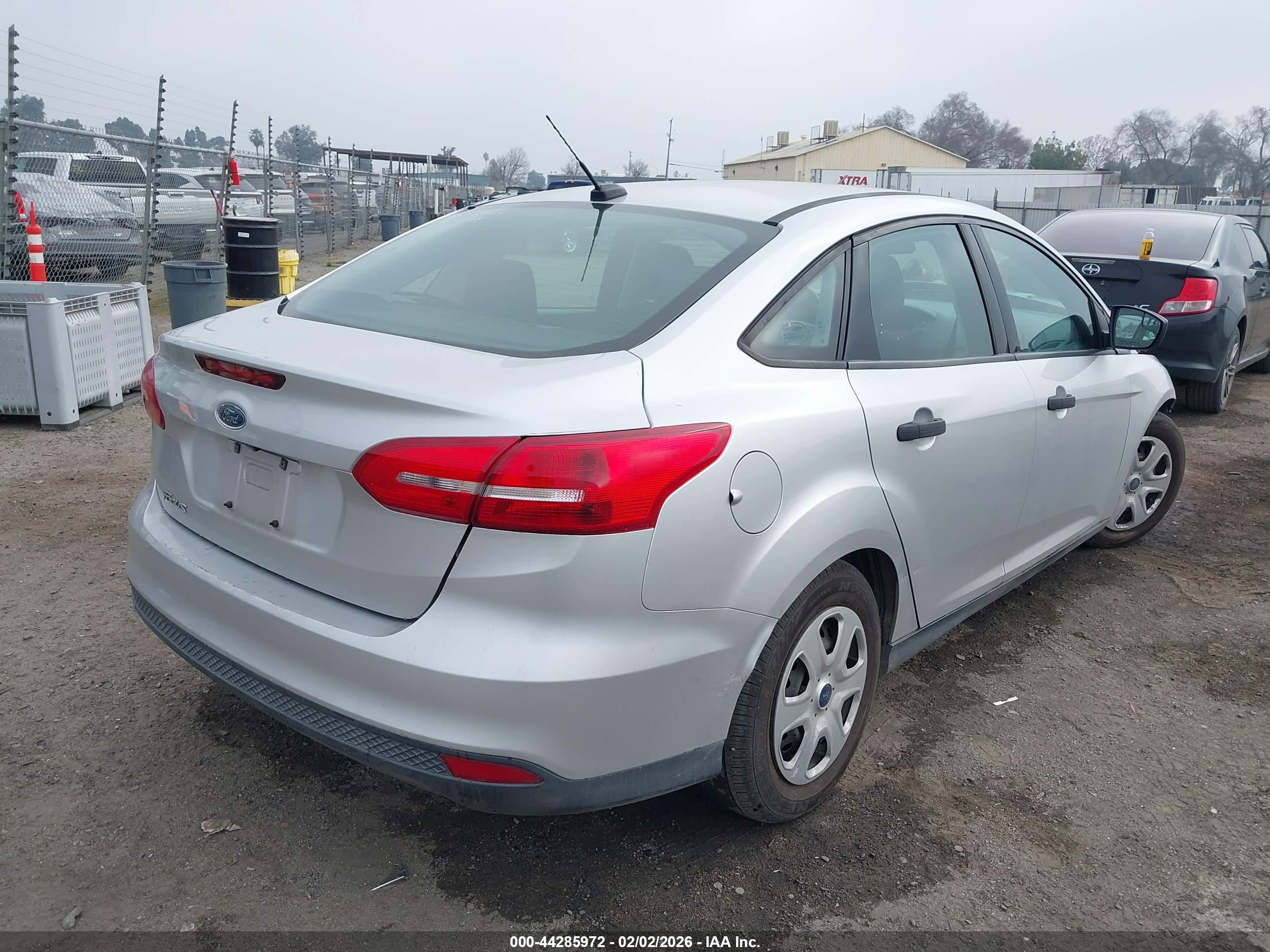 FORD FOCUS image 4
