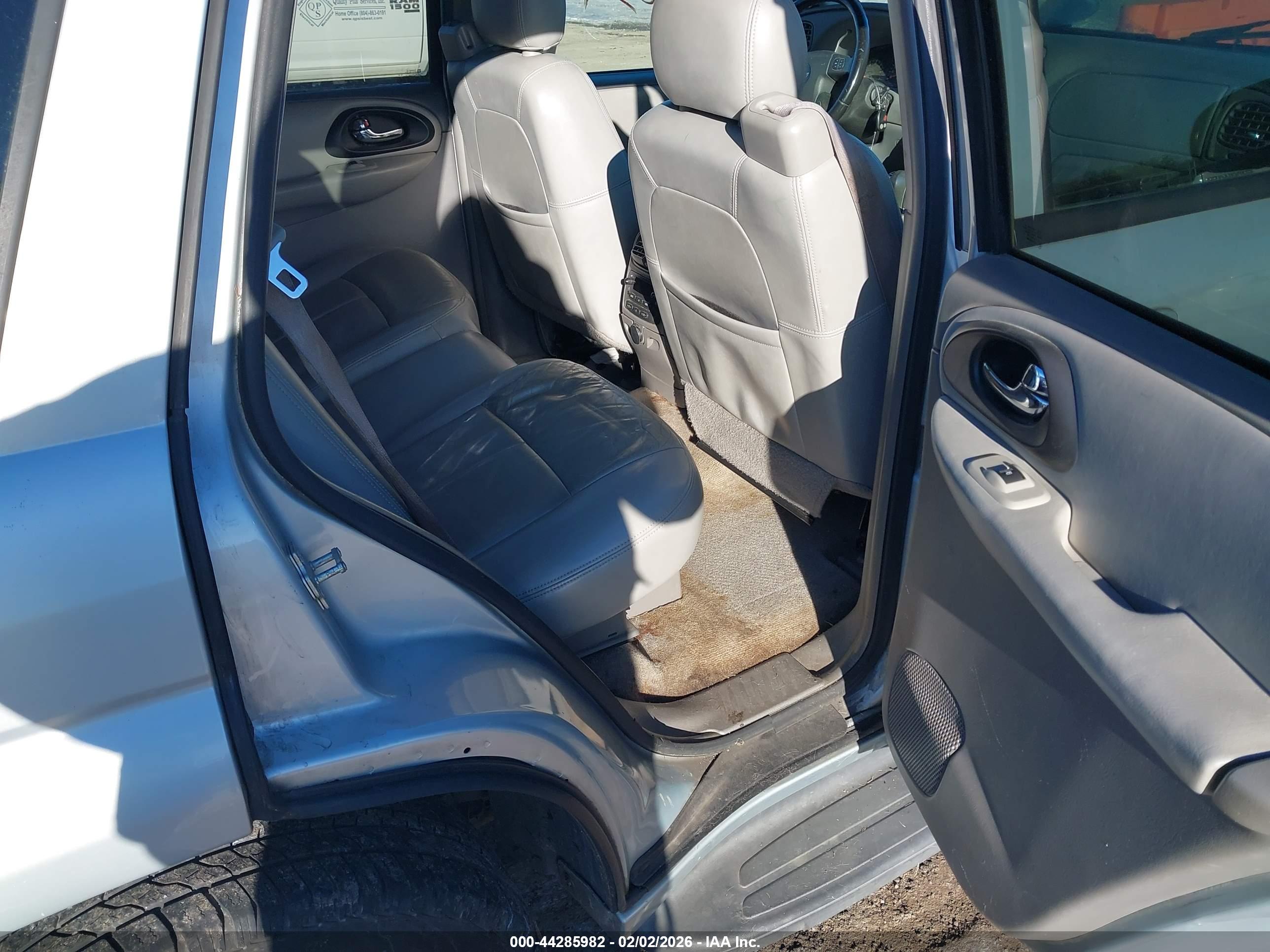 CHEVROLET TRAILBLAZER image 8