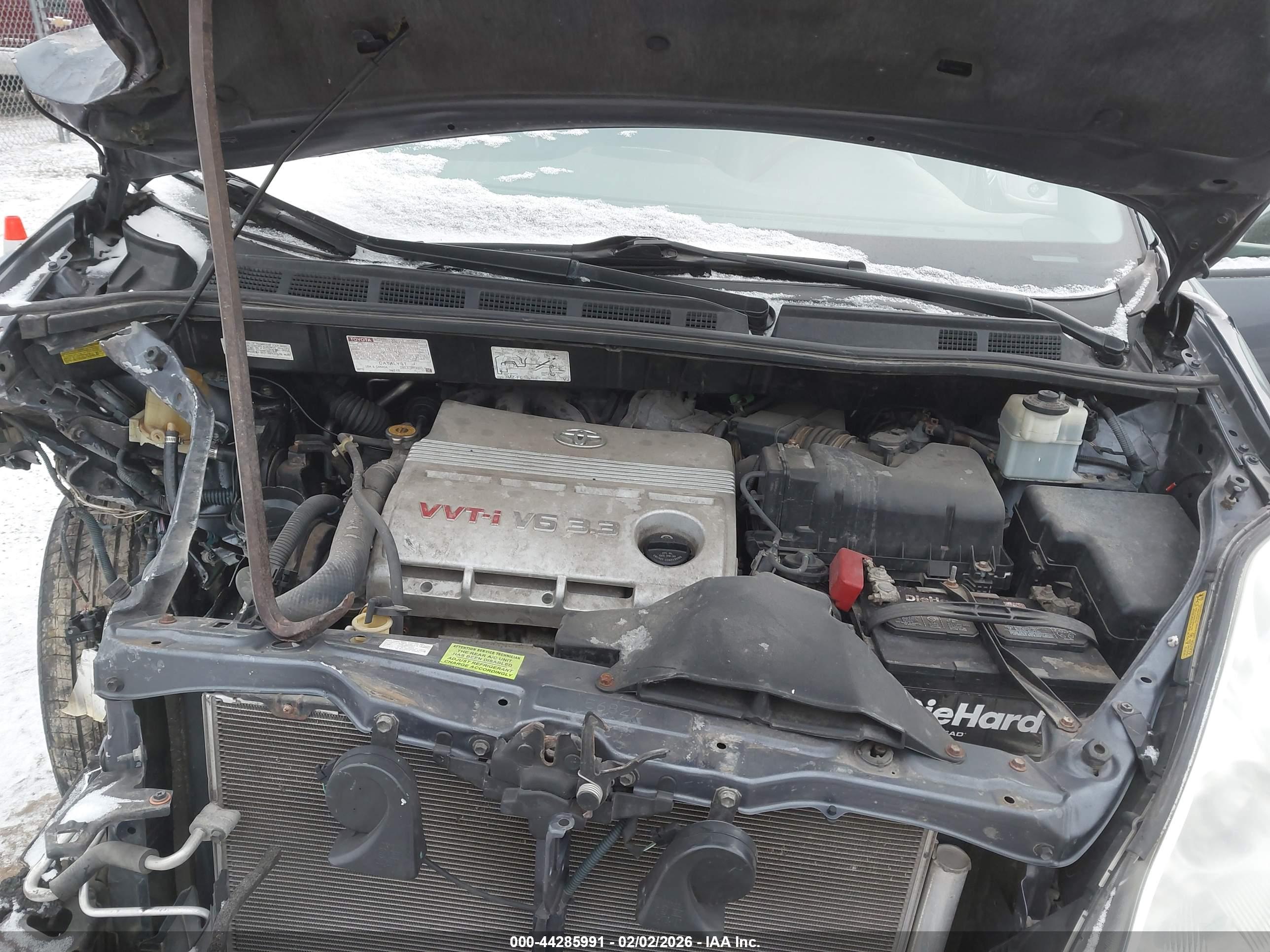TOYOTA SIENNA image 10