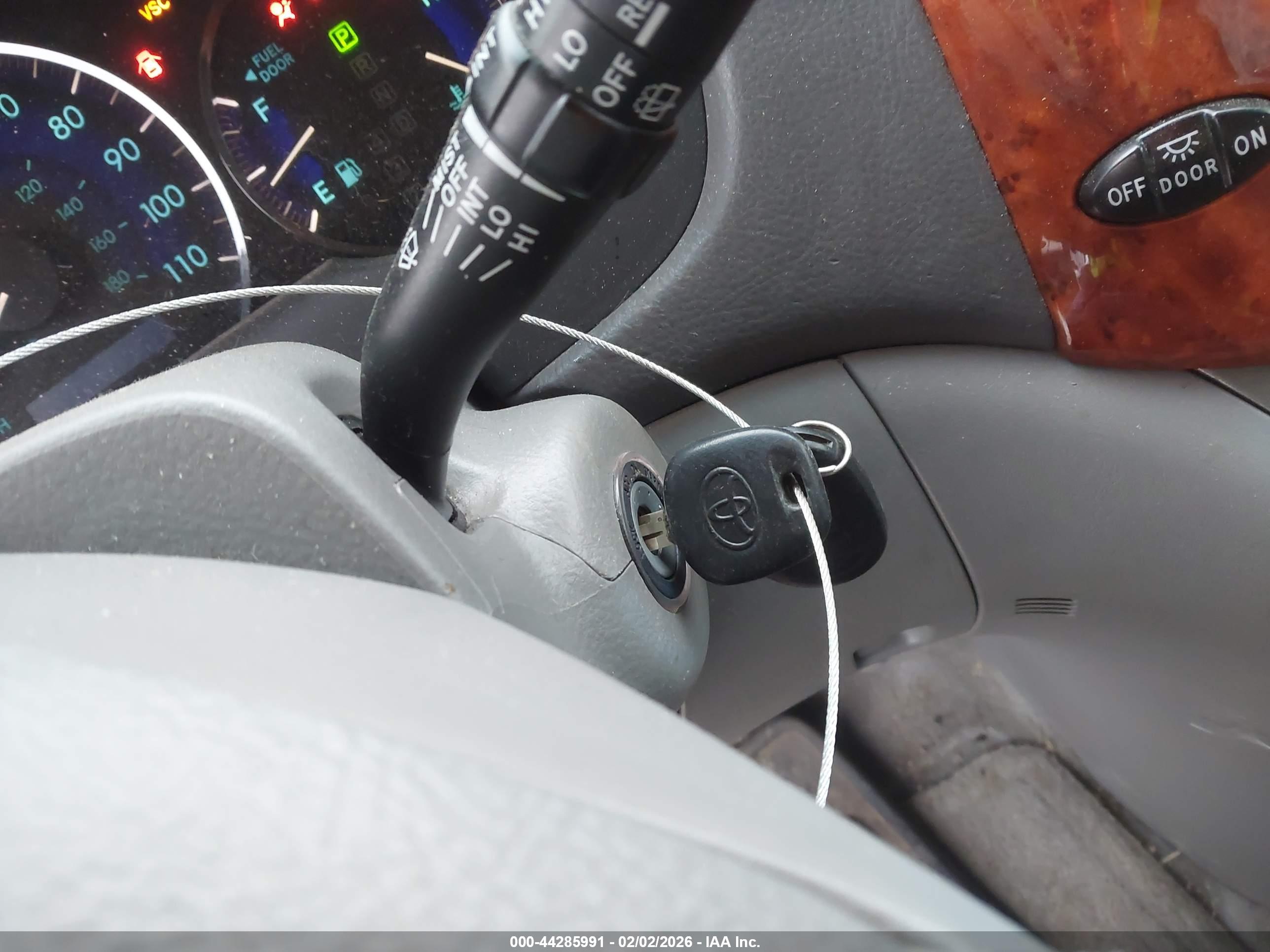 TOYOTA SIENNA image 11