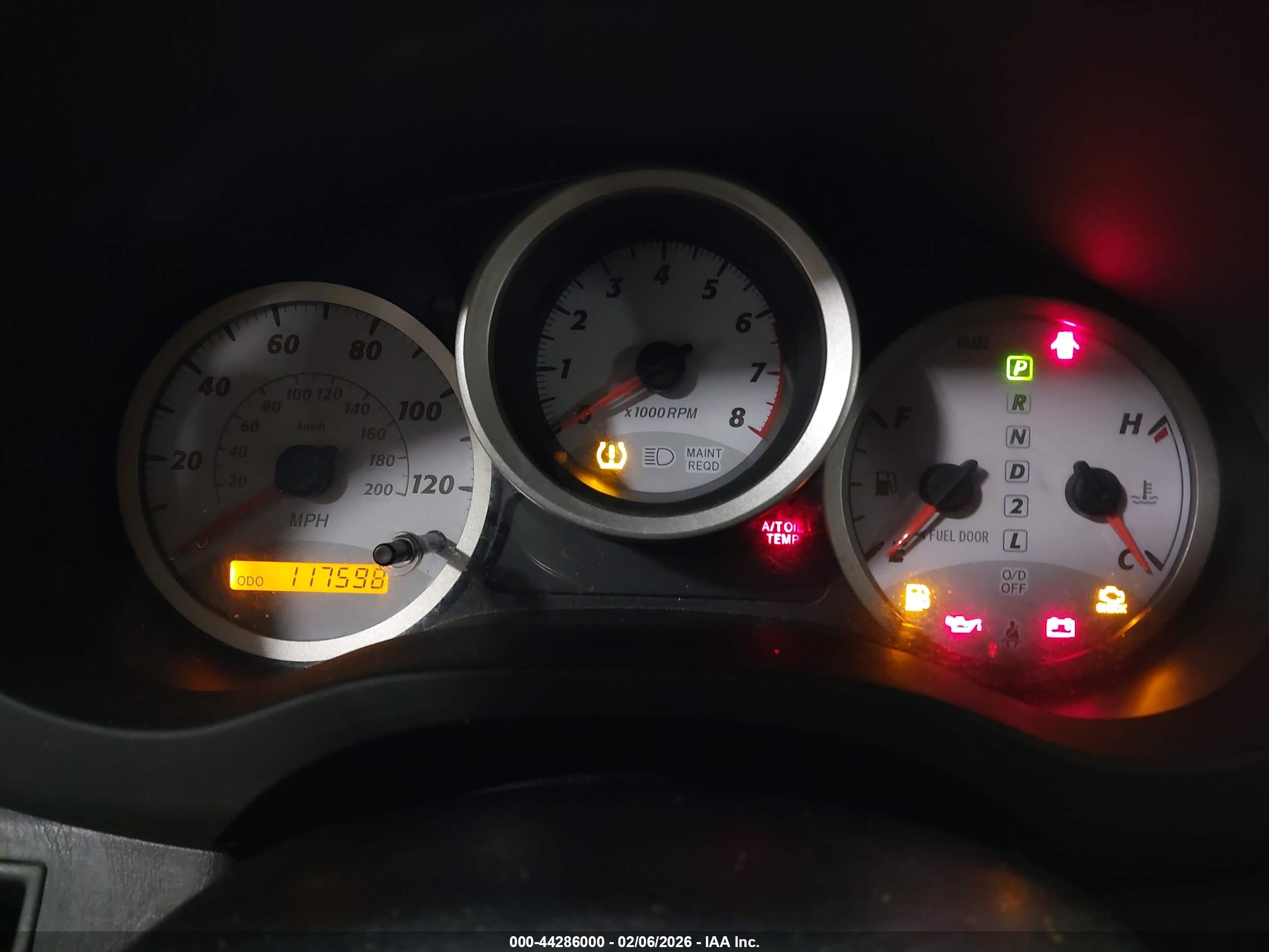 TOYOTA RAV4 image 7