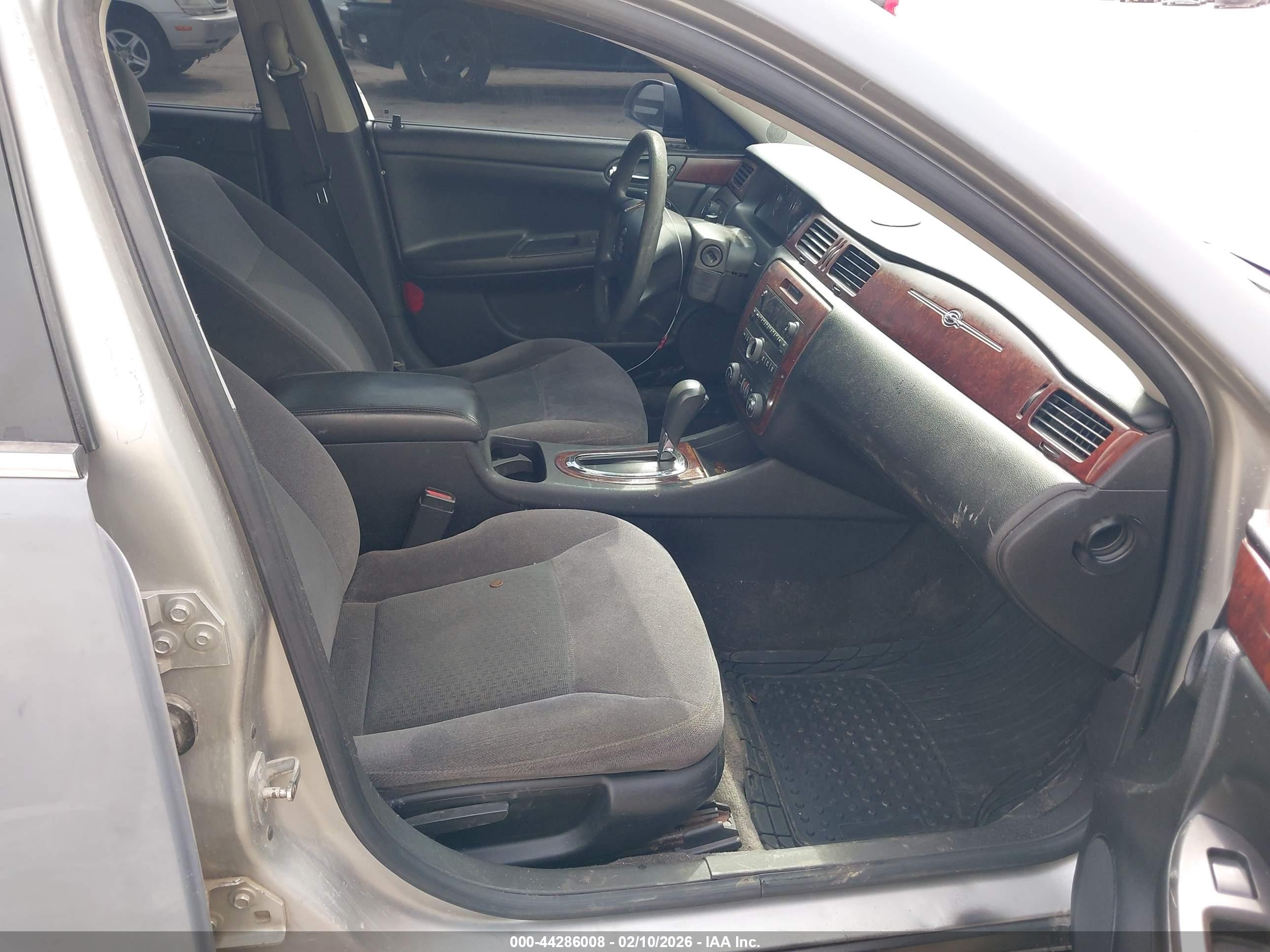 CHEVROLET IMPALA image 5
