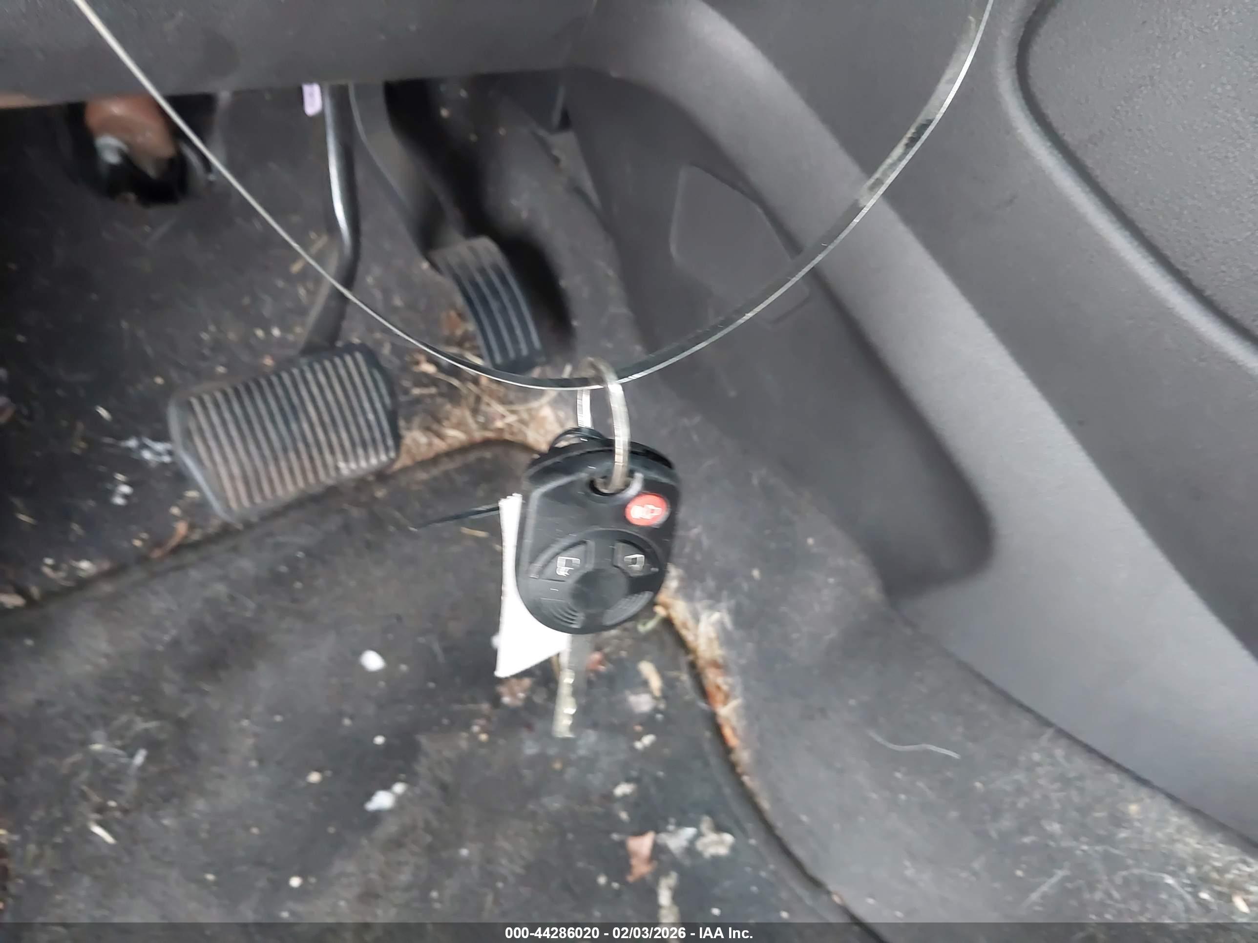 FORD ESCAPE image 11