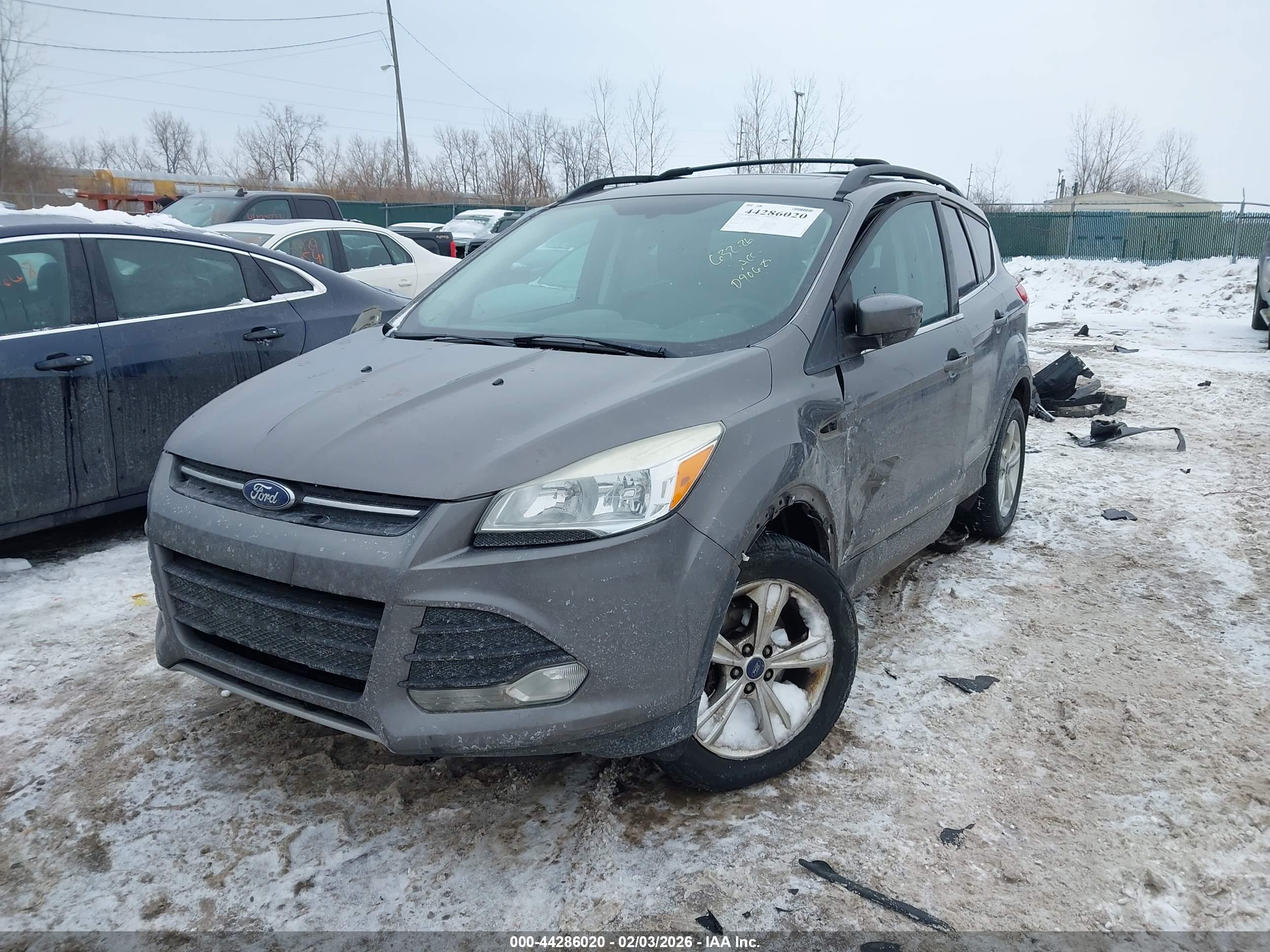 FORD ESCAPE image 2