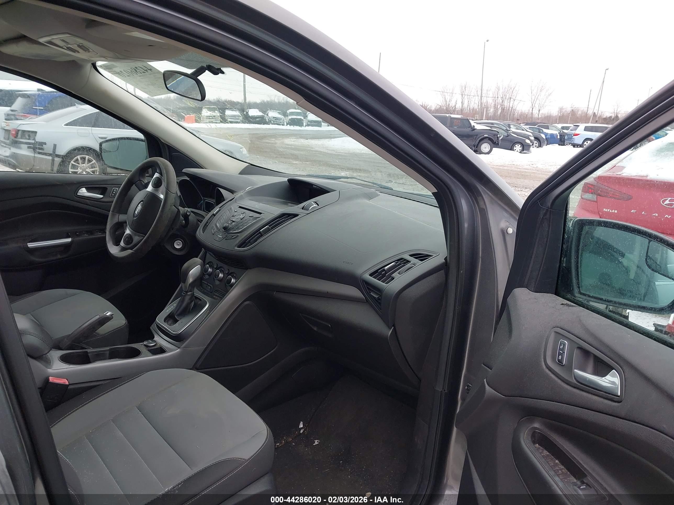 FORD ESCAPE image 5