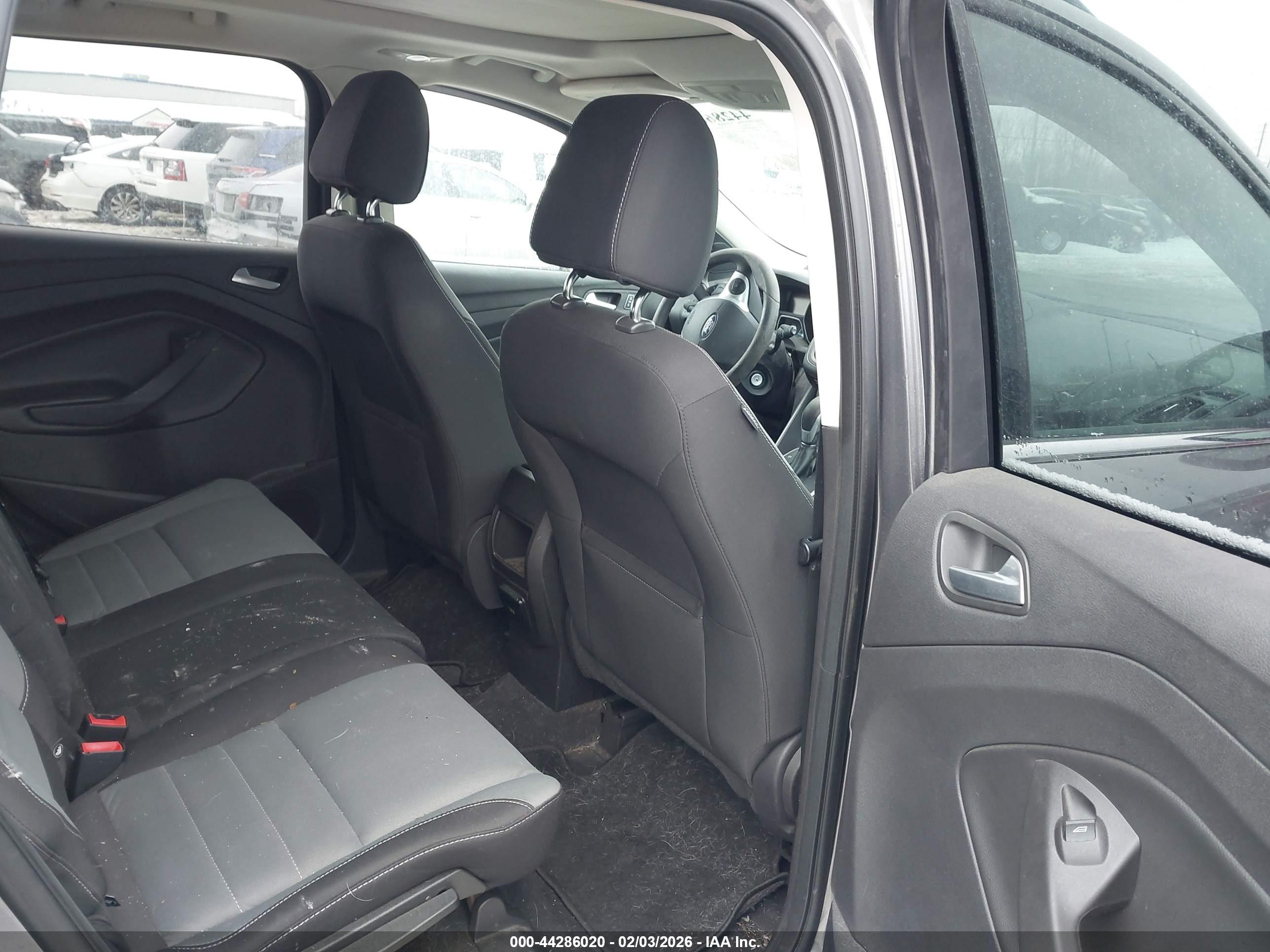 FORD ESCAPE image 8