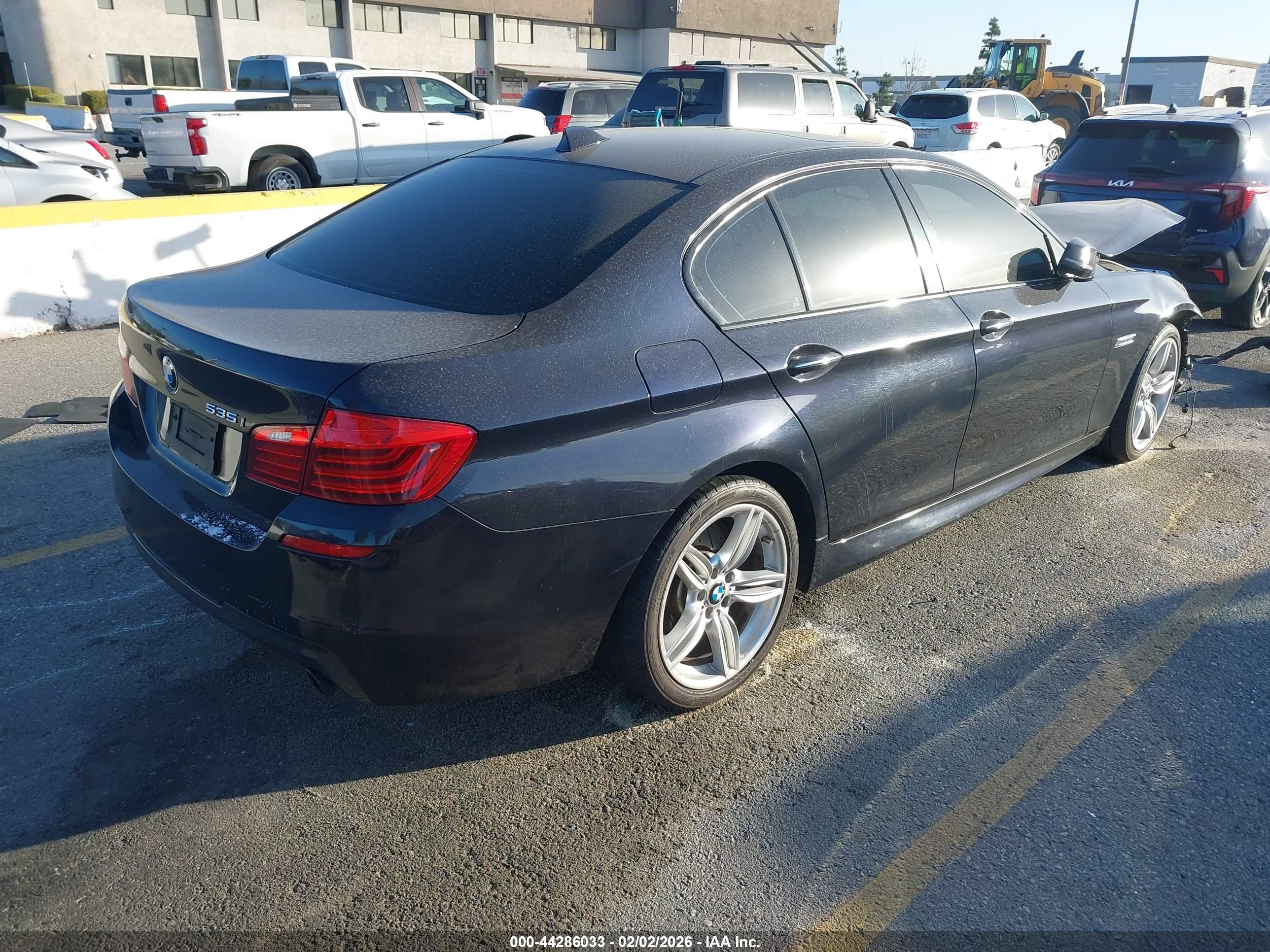 BMW 535I image 4