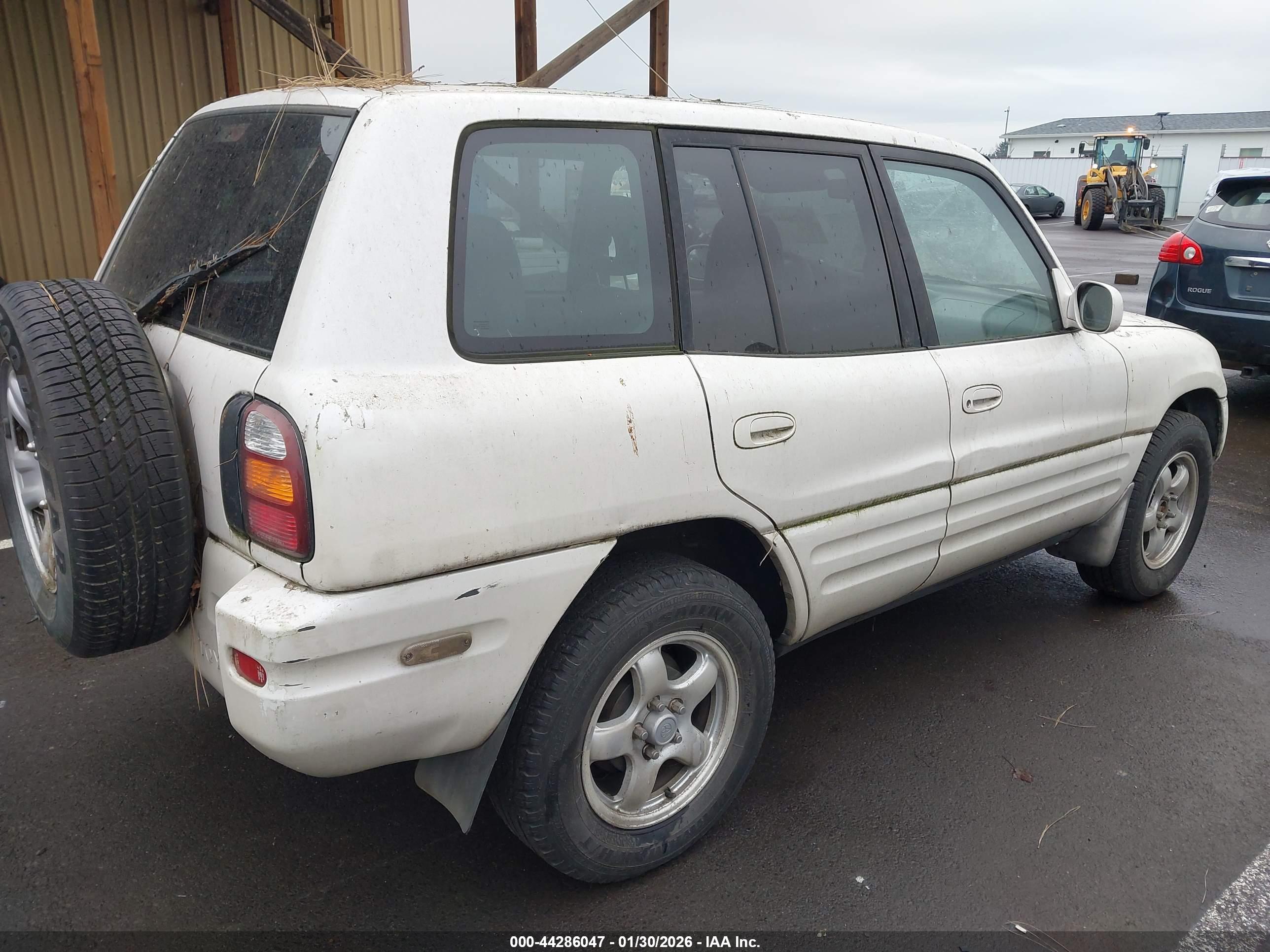 TOYOTA RAV4 image 4