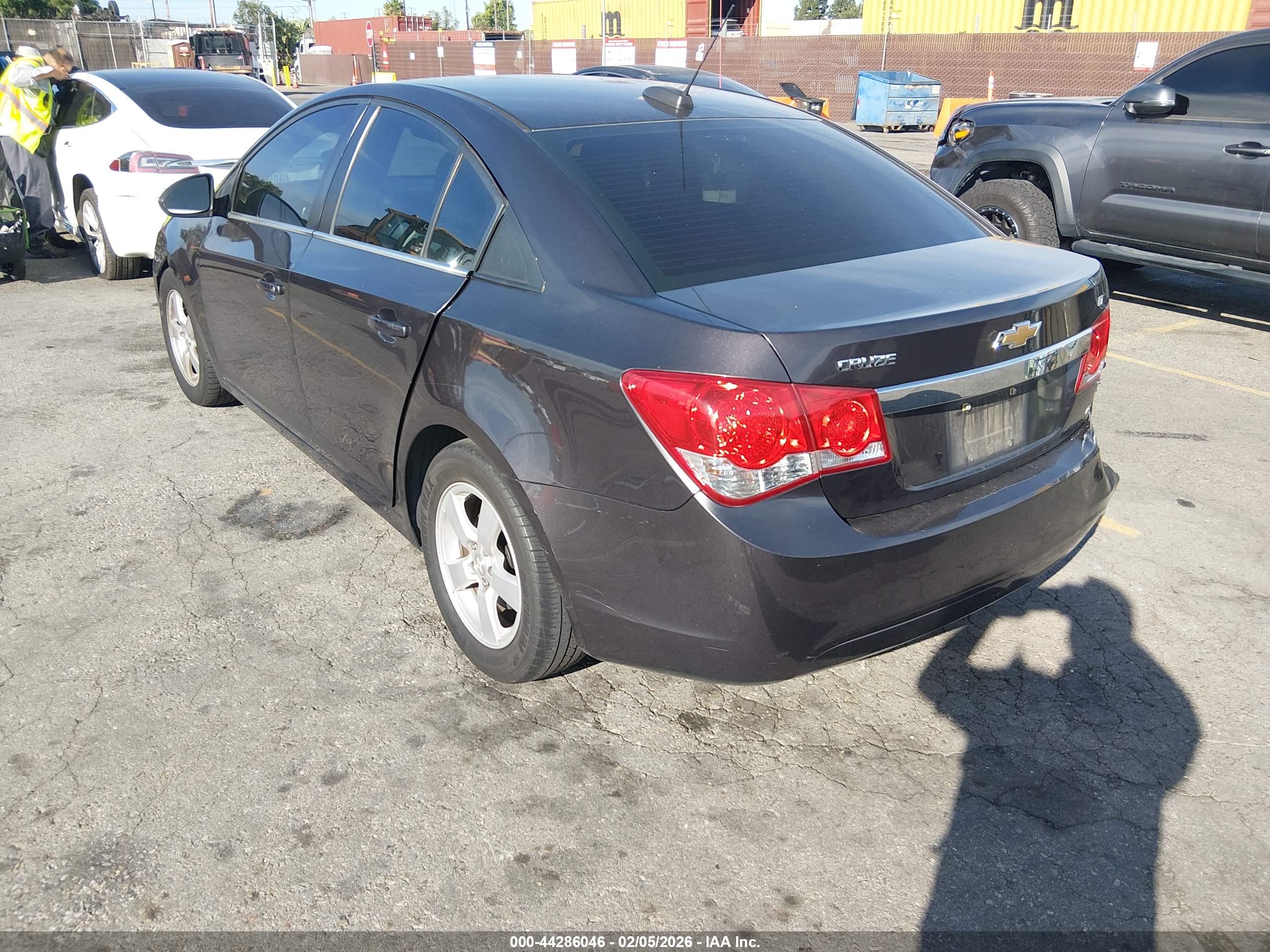 CHEVROLET CRUZE image 3