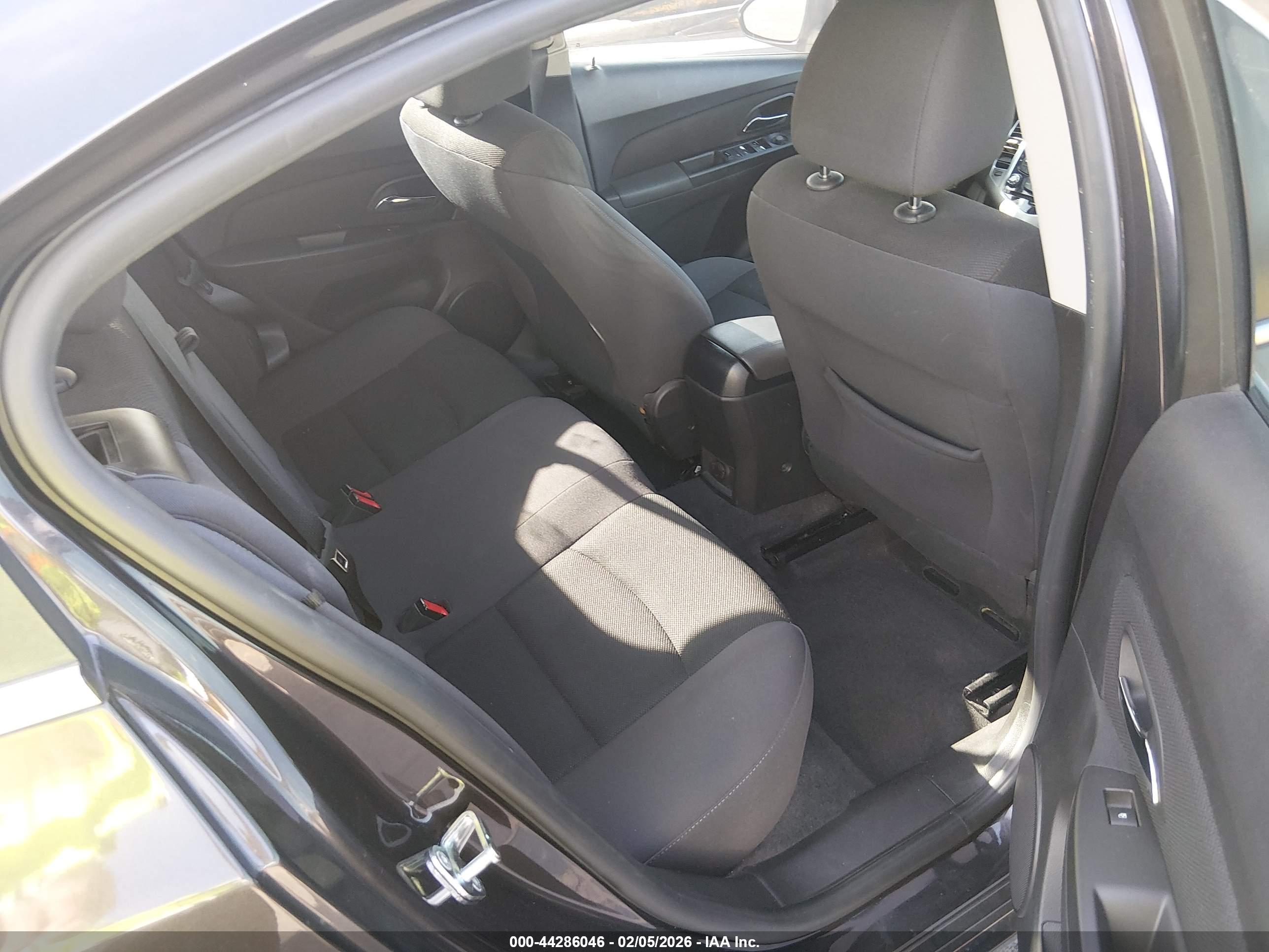 CHEVROLET CRUZE image 8