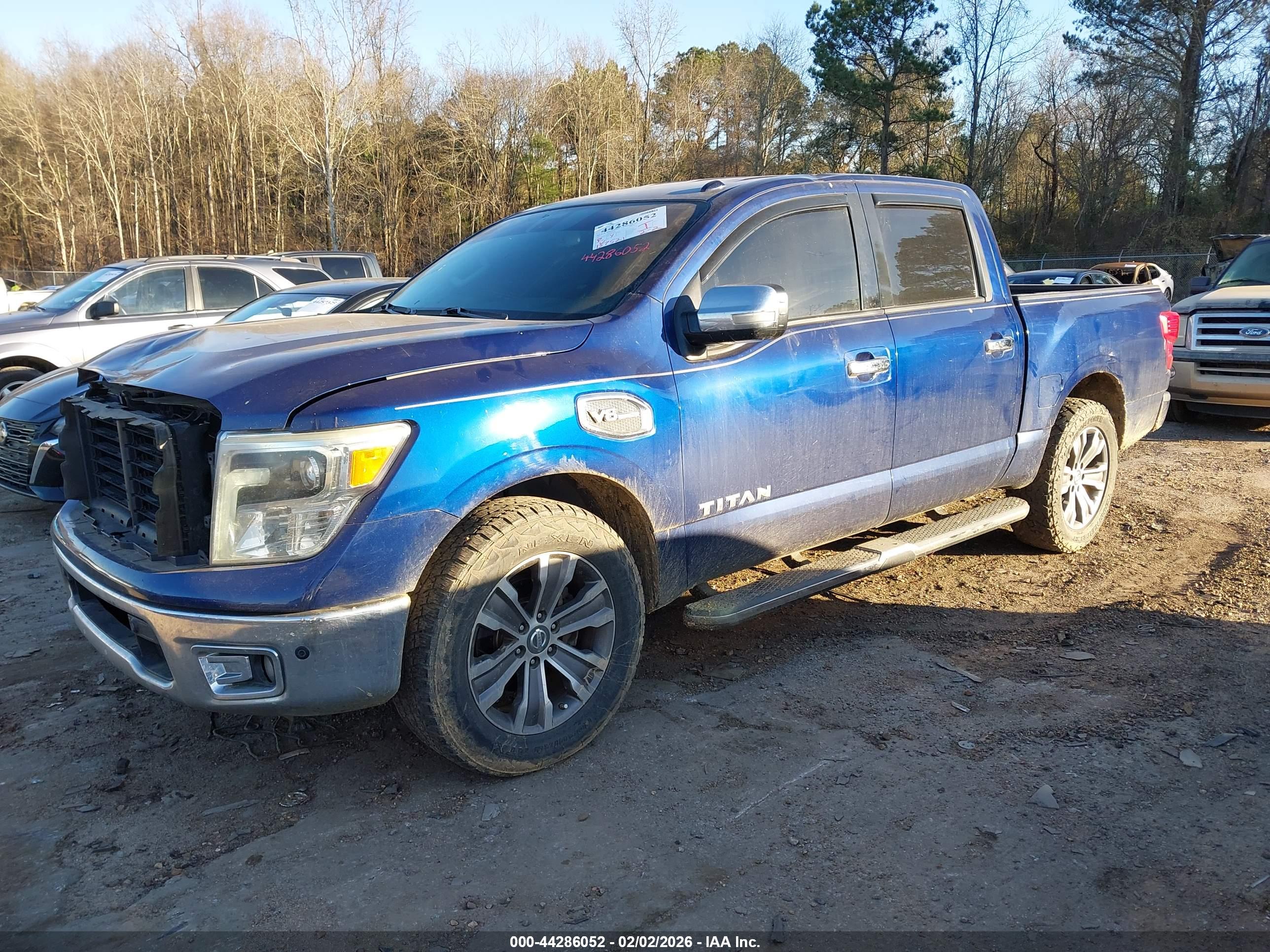 NISSAN TITAN image 2