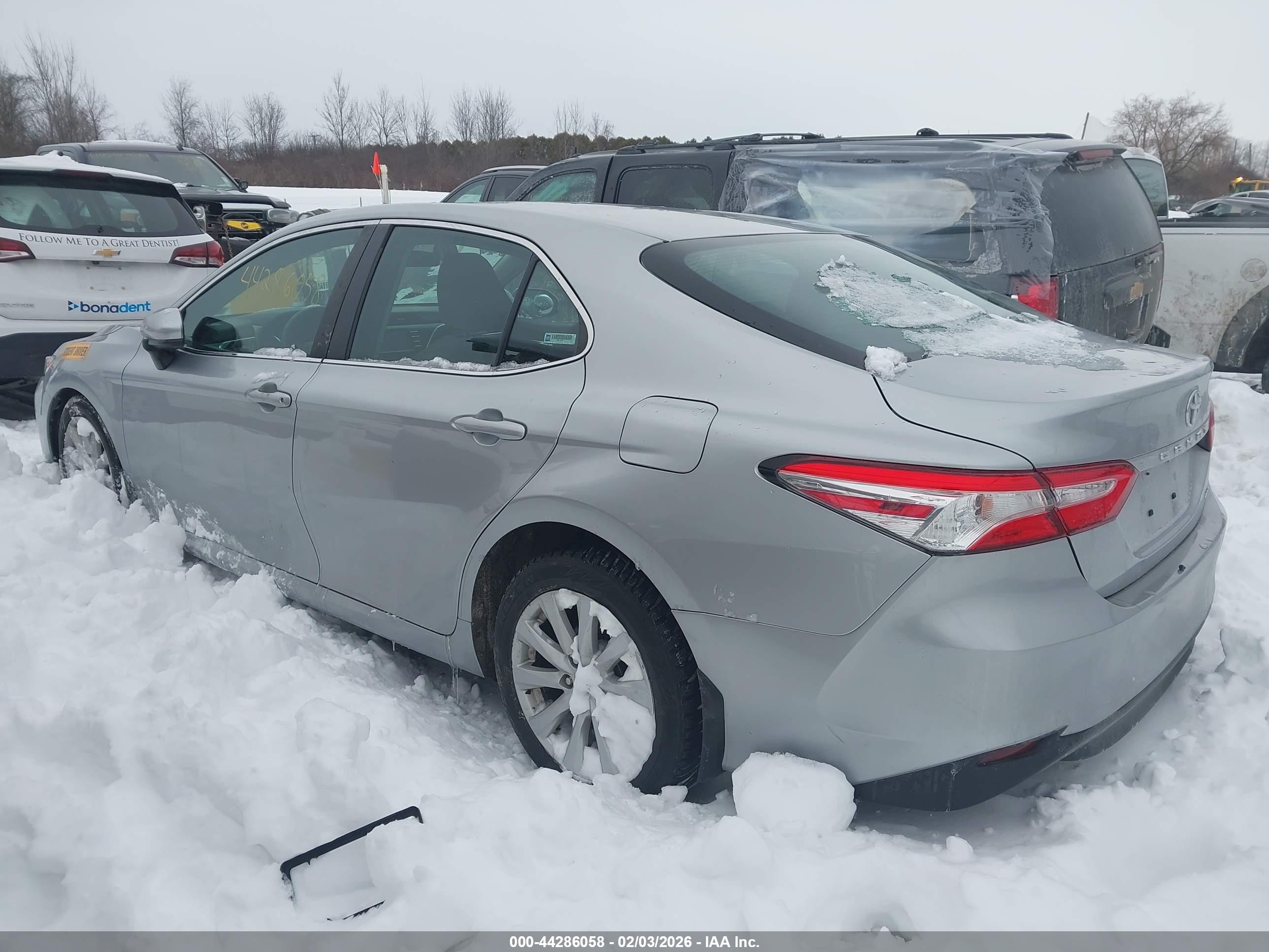TOYOTA CAMRY image 3