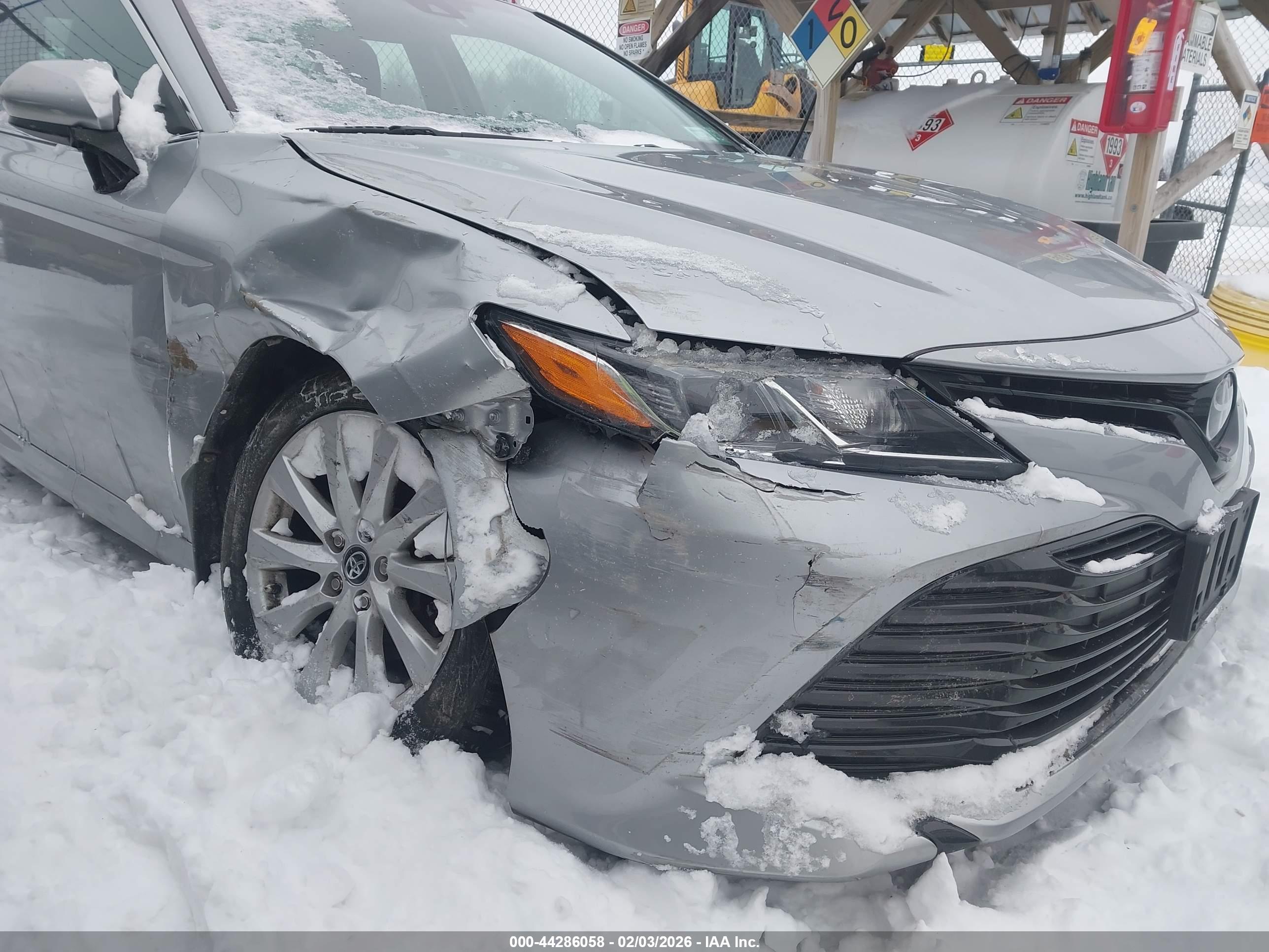 TOYOTA CAMRY image 6